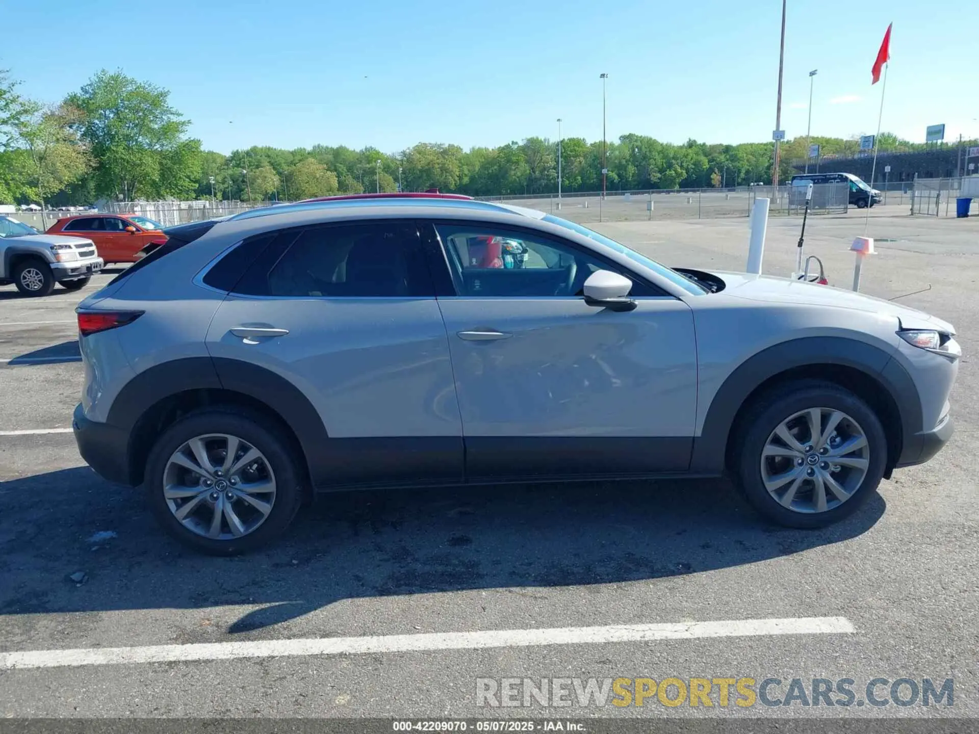 13 Фотография поврежденного автомобиля 3MVDMBDM2SM798045 MAZDA CX-30 2025