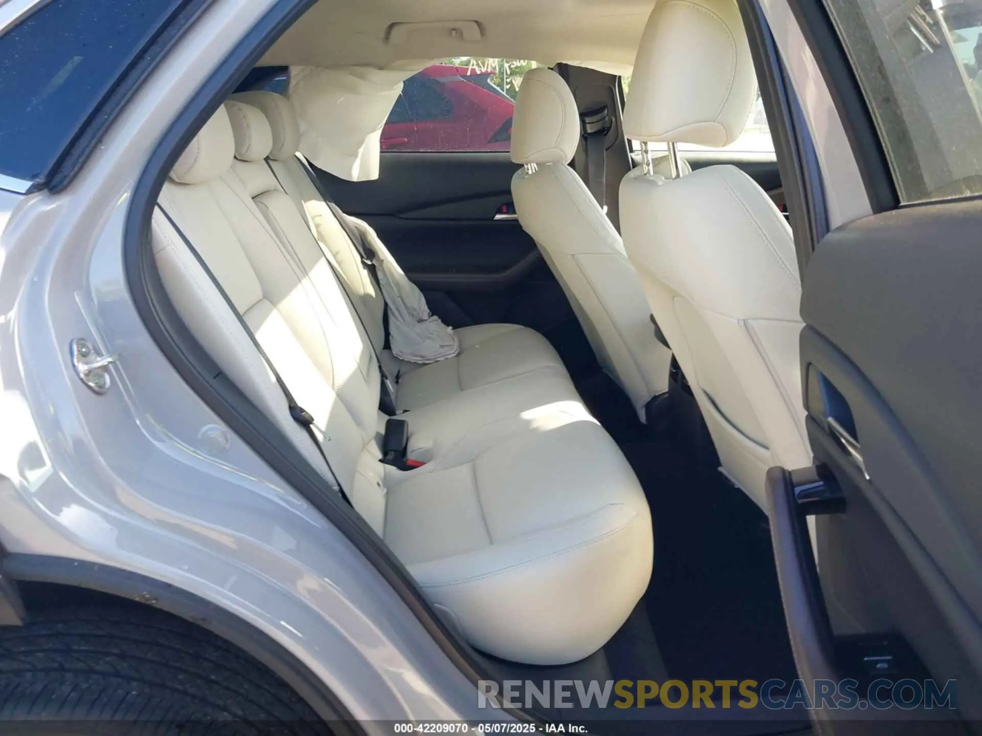 8 Фотография поврежденного автомобиля 3MVDMBDM2SM798045 MAZDA CX-30 2025