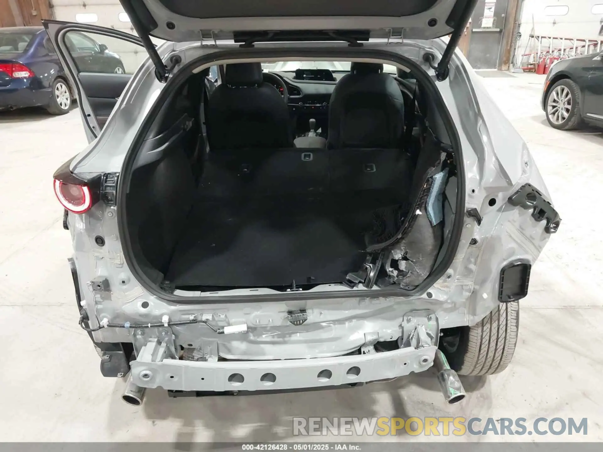 18 Фотография поврежденного автомобиля 3MVDMBDM5SM788786 MAZDA CX-30 2025