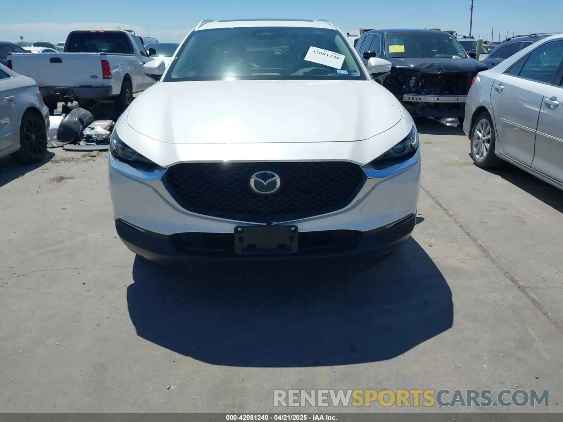 13 Фотография поврежденного автомобиля 3MVDMBDM9SM788547 MAZDA CX-30 2025