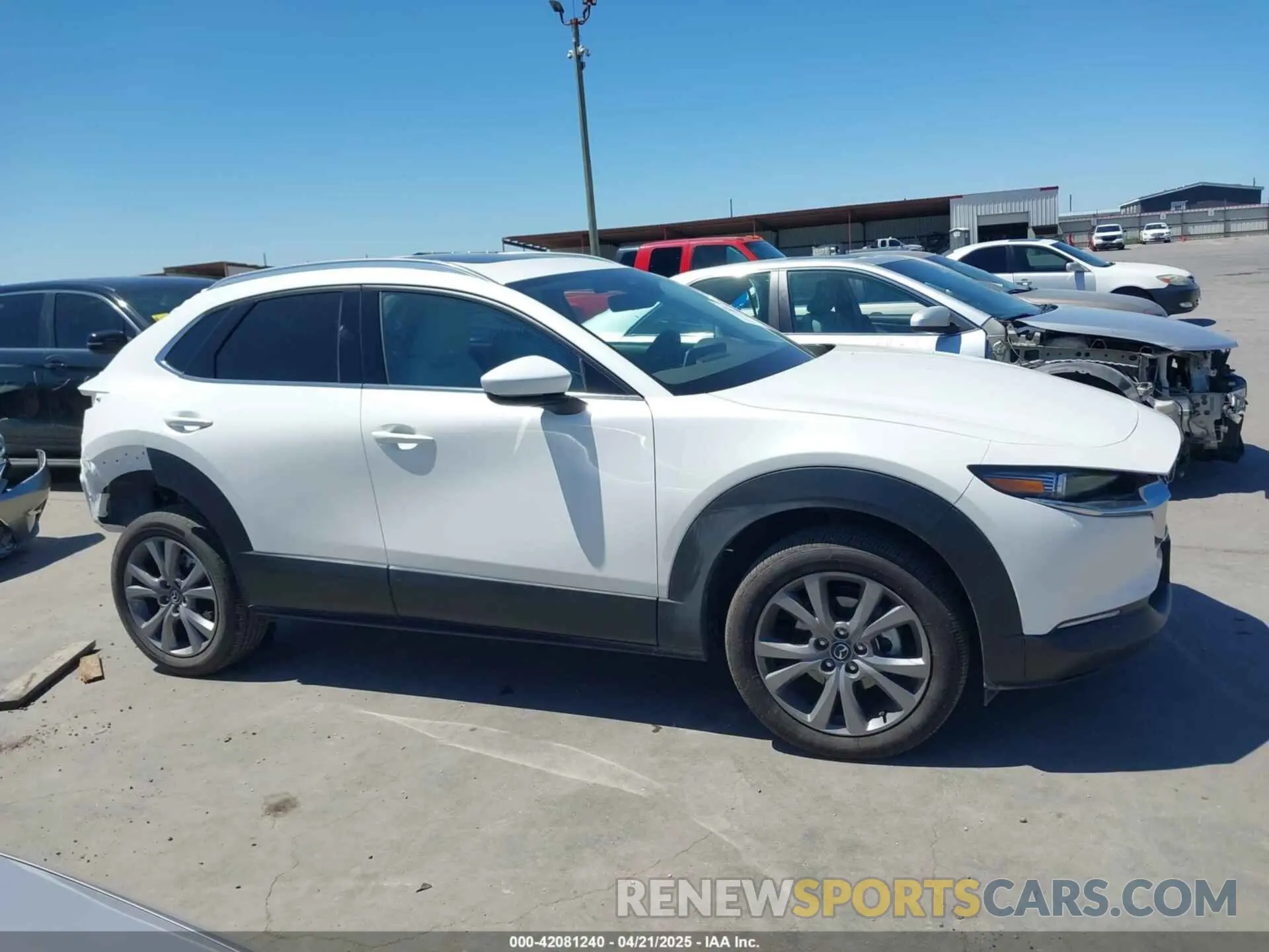 14 Фотография поврежденного автомобиля 3MVDMBDM9SM788547 MAZDA CX-30 2025
