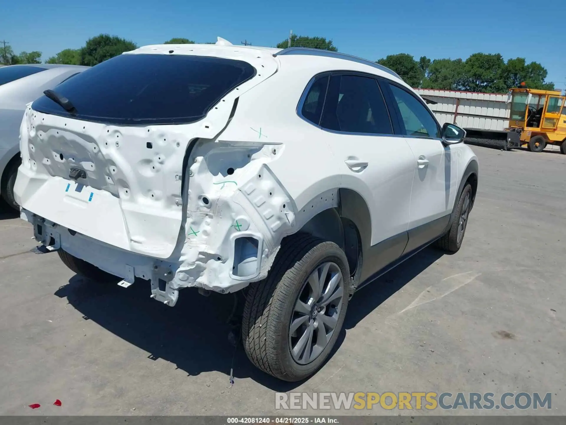 4 Фотография поврежденного автомобиля 3MVDMBDM9SM788547 MAZDA CX-30 2025