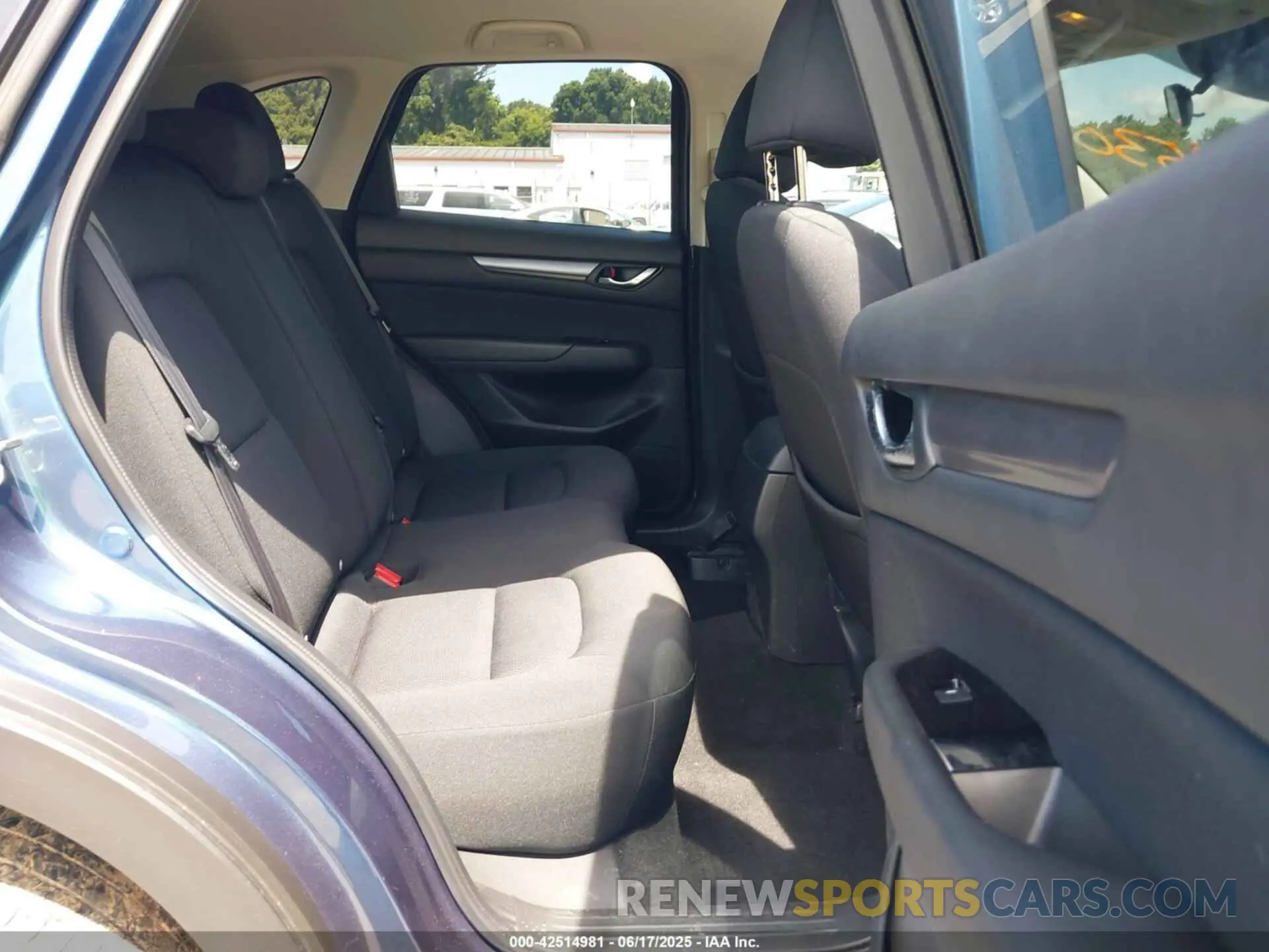 8 Фотография поврежденного автомобиля JM3KFABM1K1699530 MAZDA CX-5 2019