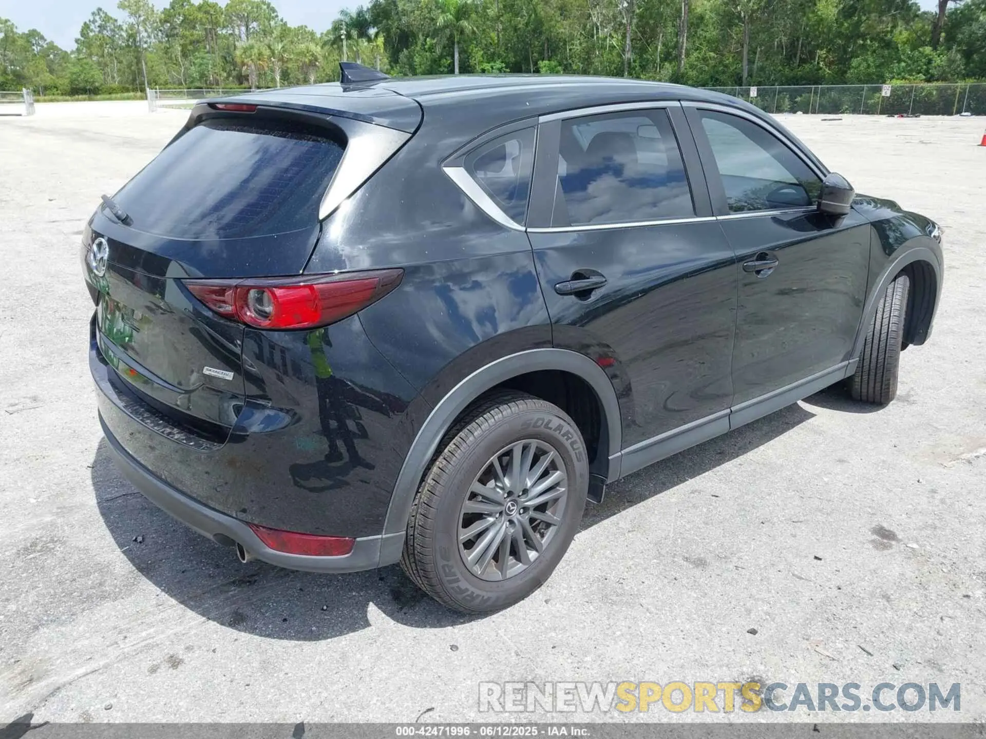4 Photograph of a damaged car JM3KFABM1K1699916 MAZDA CX-5 2019