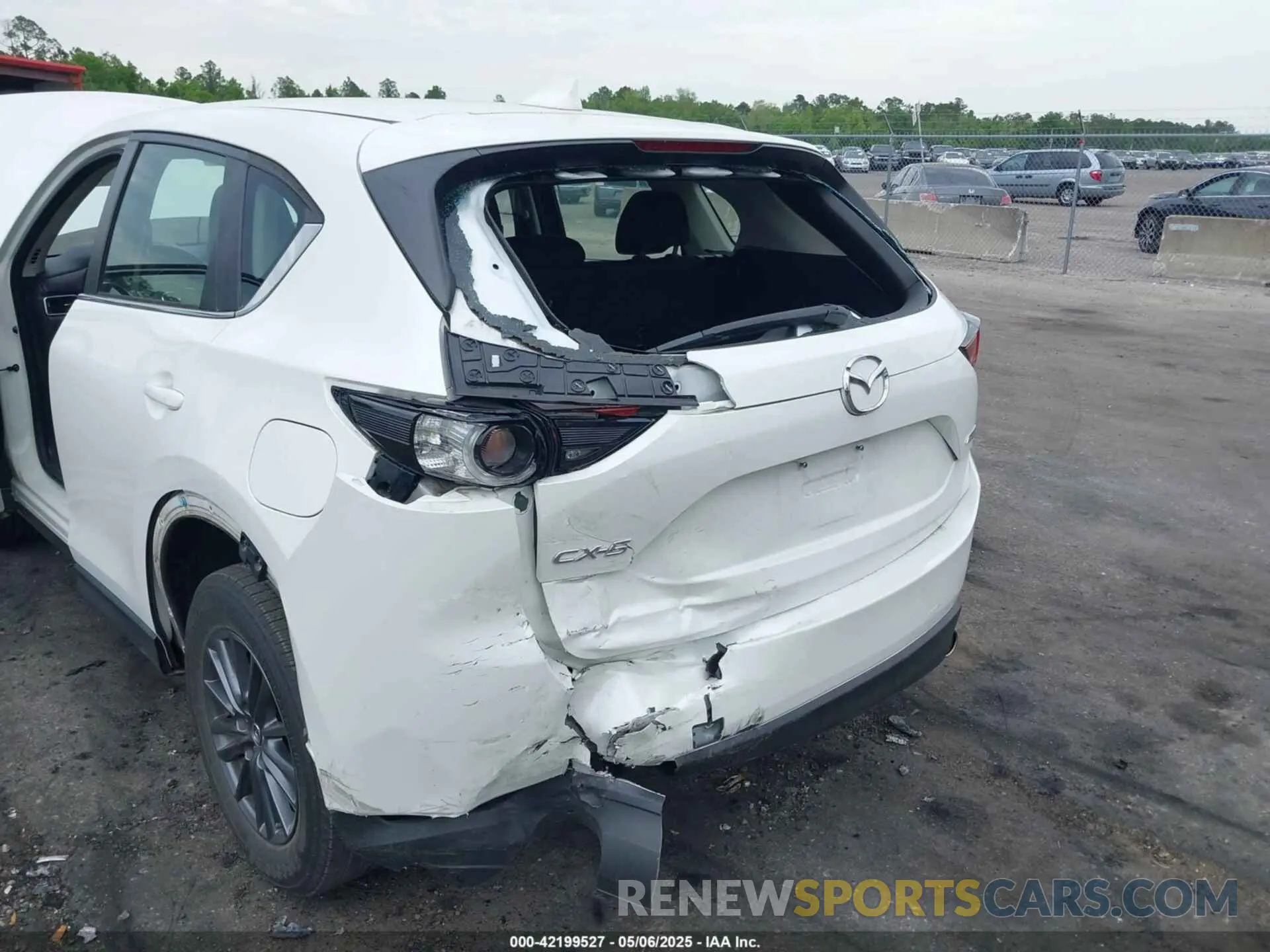 17 Photograph of a damaged car JM3KFABM4K0580263 MAZDA CX-5 2019