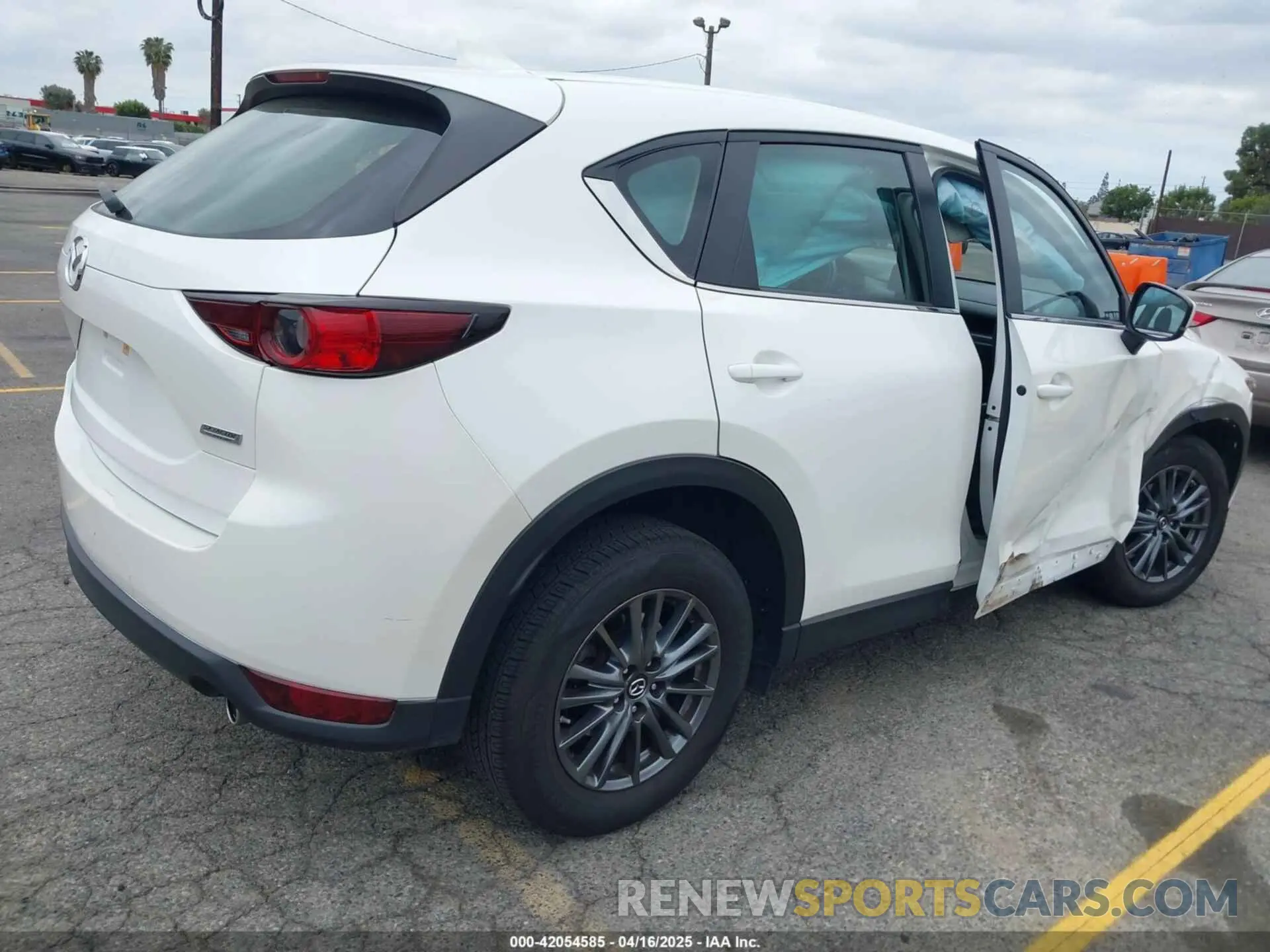 4 Фотография поврежденного автомобиля JM3KFABM4K1565787 MAZDA CX-5 2019