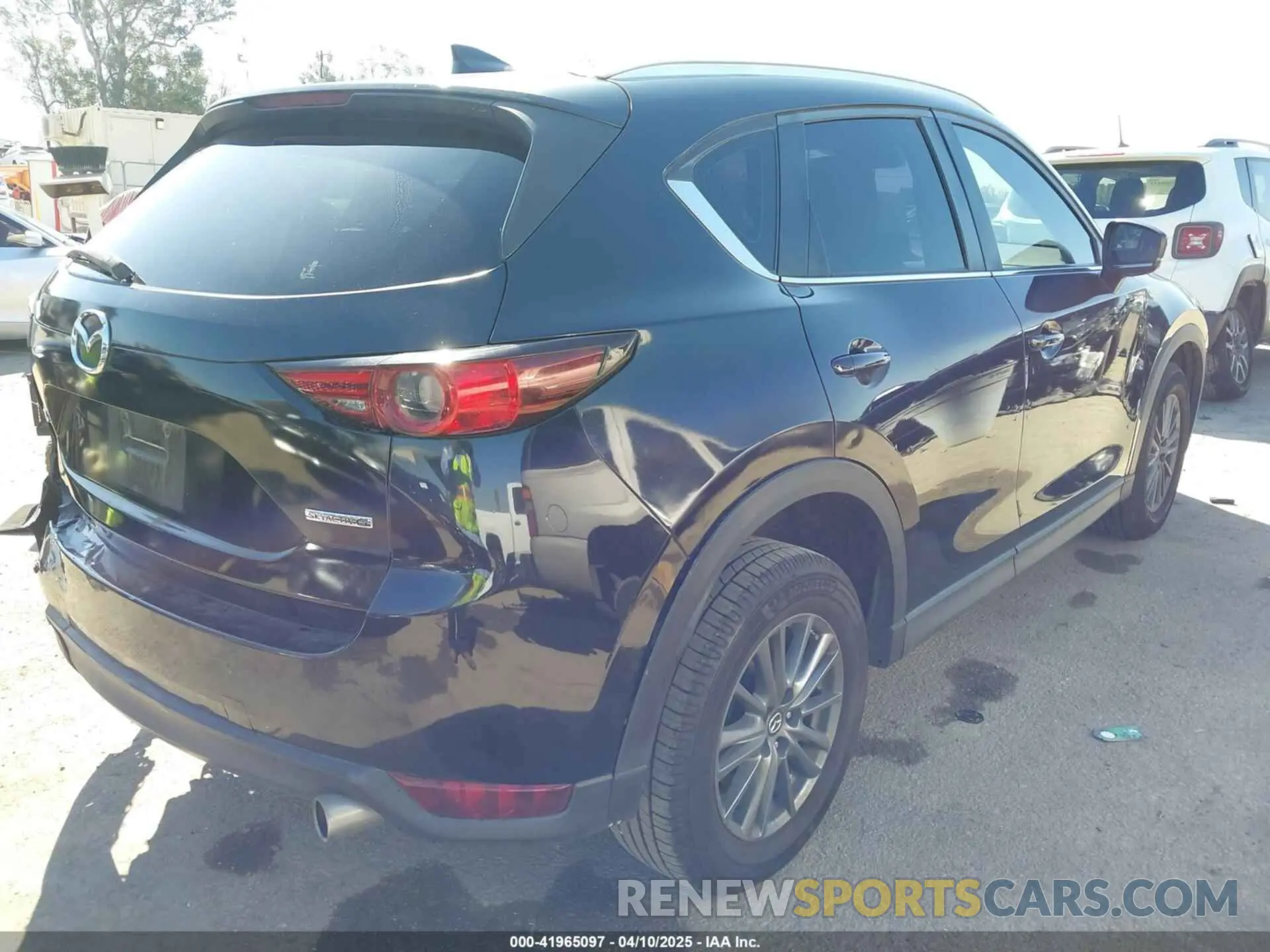 4 Photograph of a damaged car JM3KFABM7K1579747 MAZDA CX-5 2019