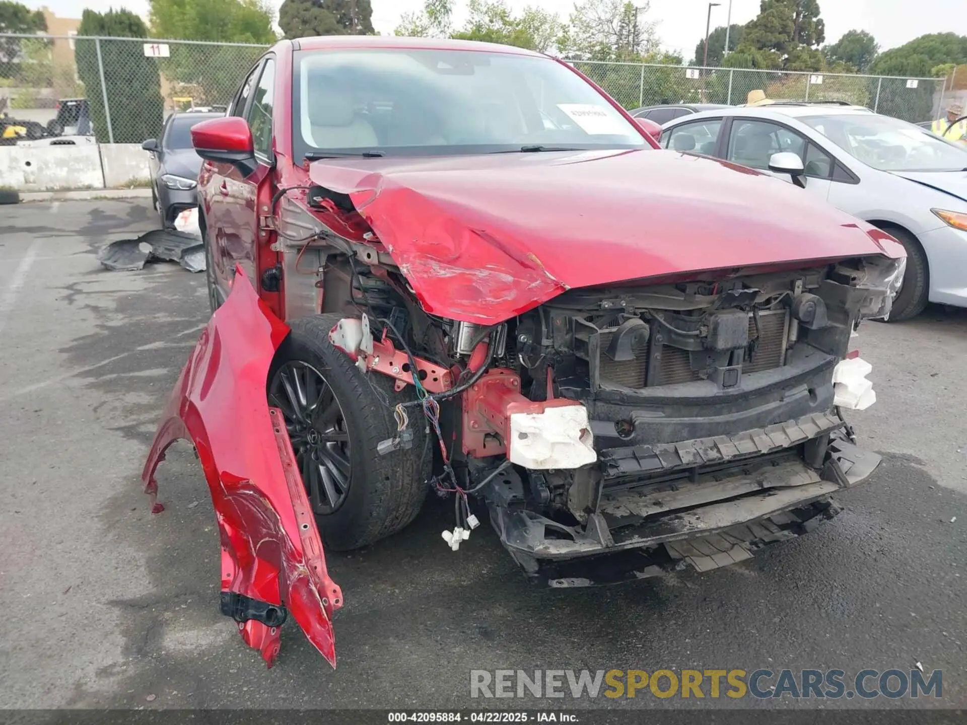 1 Фотография поврежденного автомобиля JM3KFACM0K0546819 MAZDA CX-5 2019