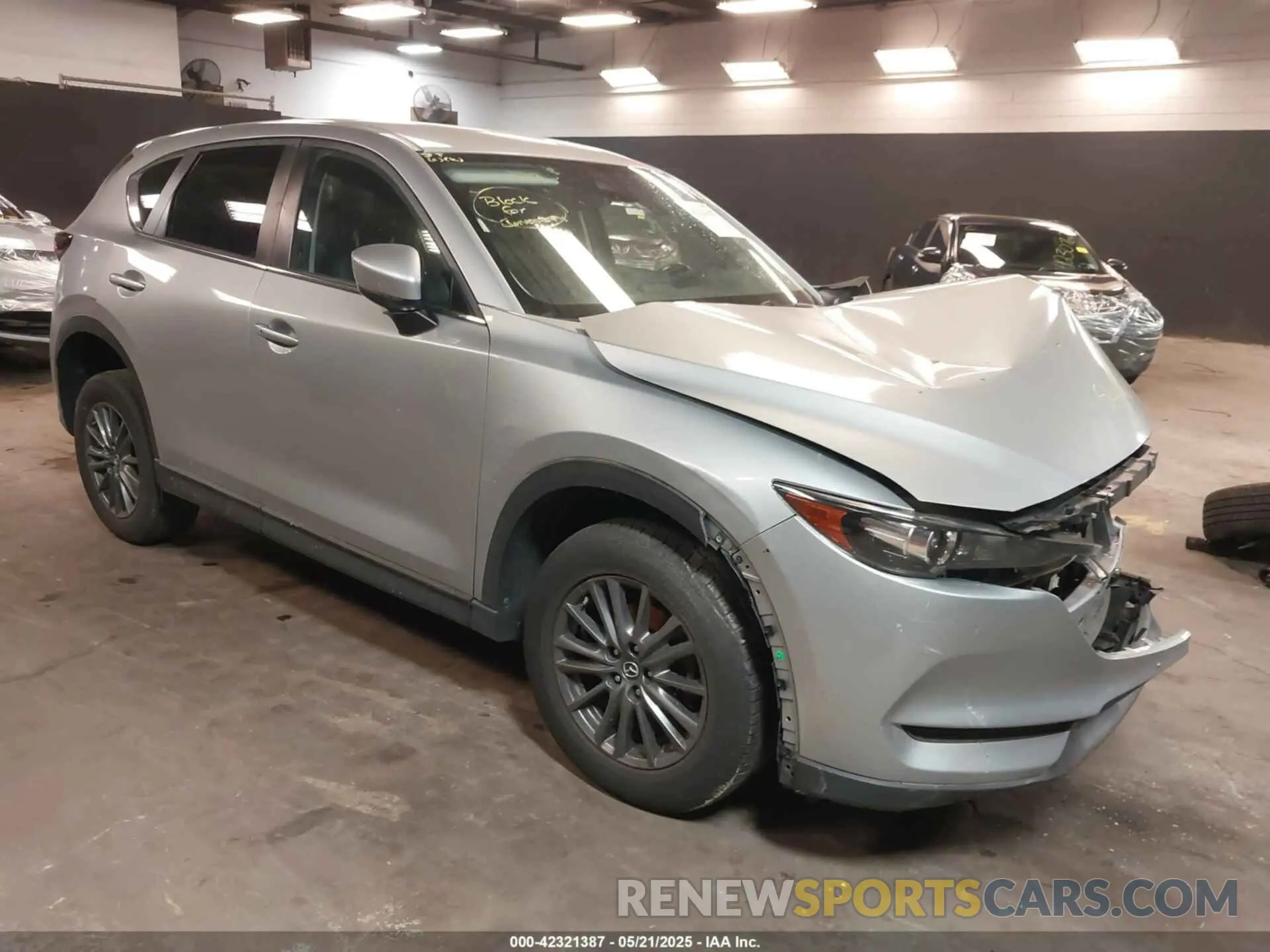 1 Фотография поврежденного автомобиля JM3KFACM3K1558196 MAZDA CX-5 2019