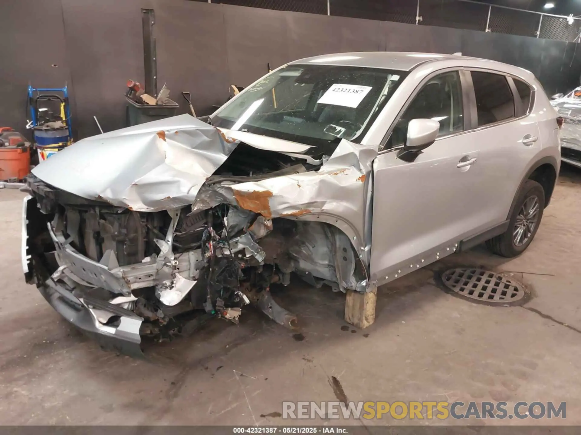 2 Фотография поврежденного автомобиля JM3KFACM3K1558196 MAZDA CX-5 2019