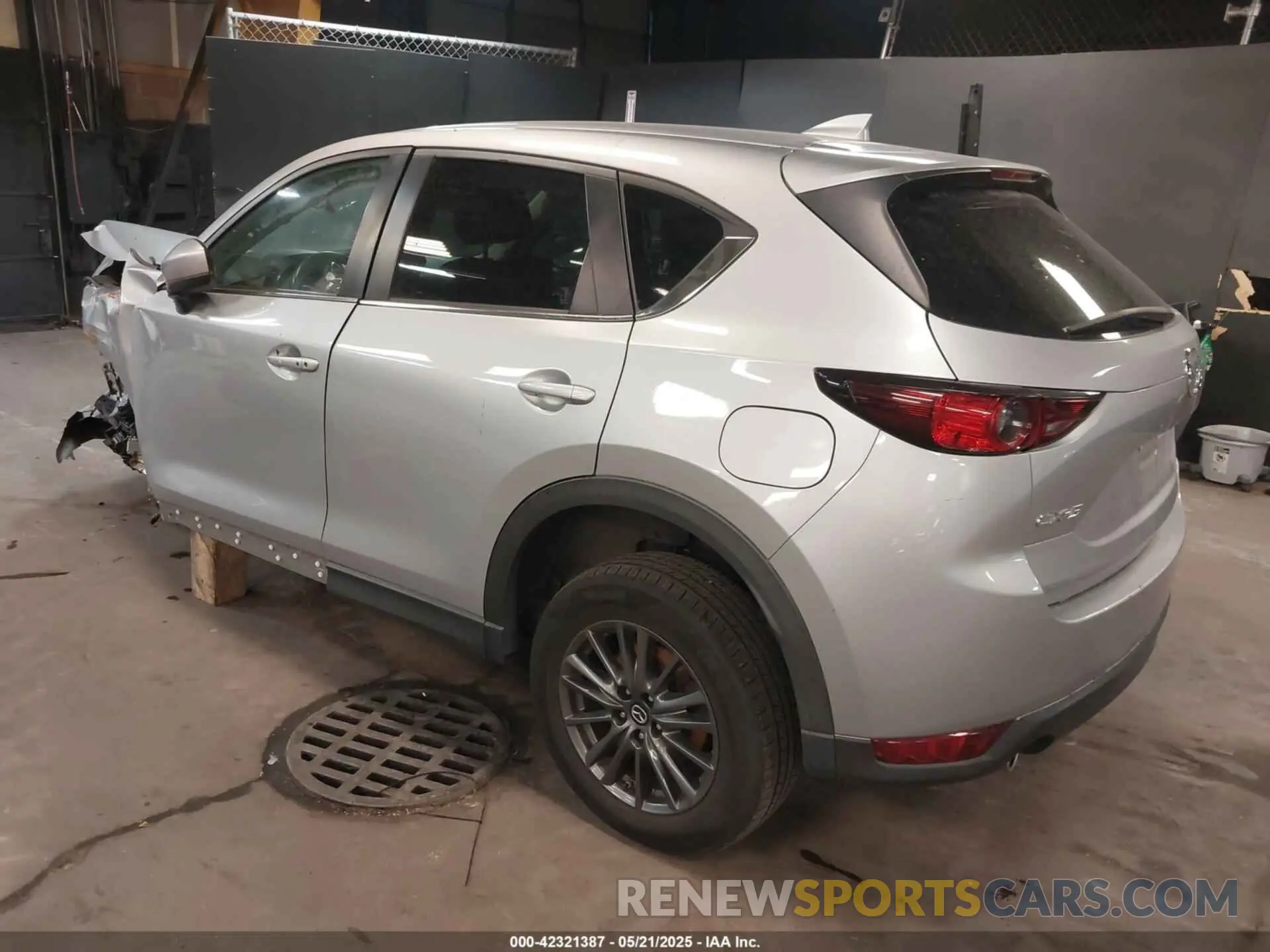 3 Фотография поврежденного автомобиля JM3KFACM3K1558196 MAZDA CX-5 2019