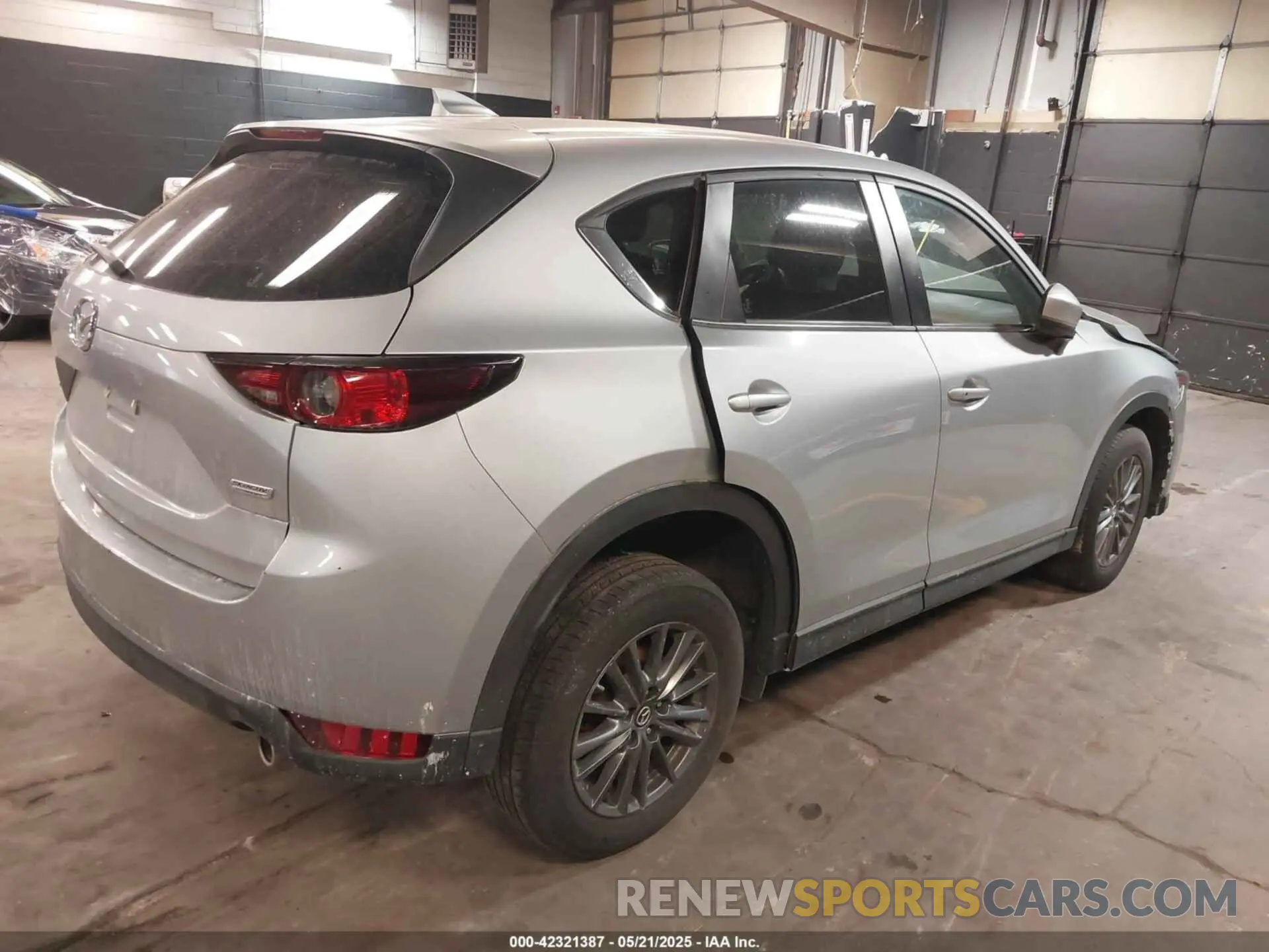 4 Фотография поврежденного автомобиля JM3KFACM3K1558196 MAZDA CX-5 2019
