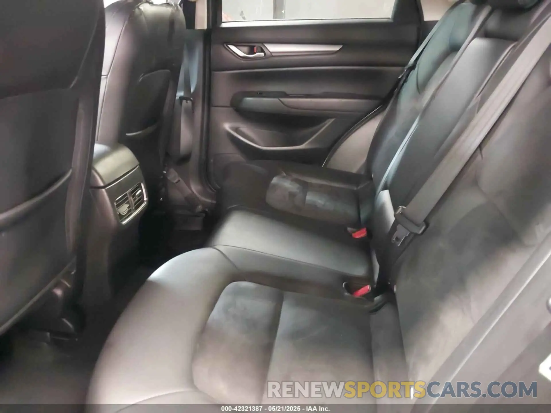8 Фотография поврежденного автомобиля JM3KFACM3K1558196 MAZDA CX-5 2019