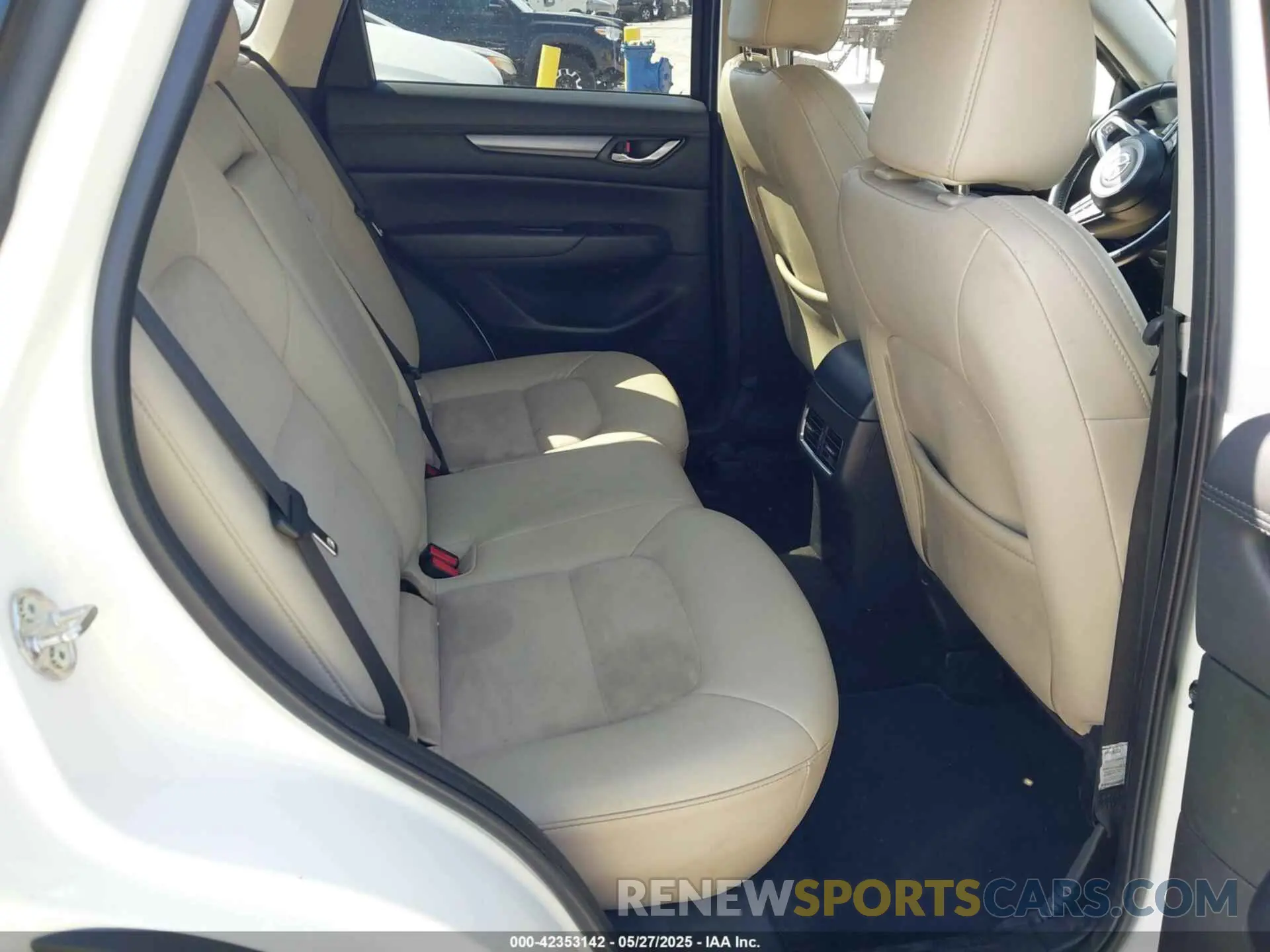 8 Photograph of a damaged car JM3KFACM6K1586025 MAZDA CX-5 2019