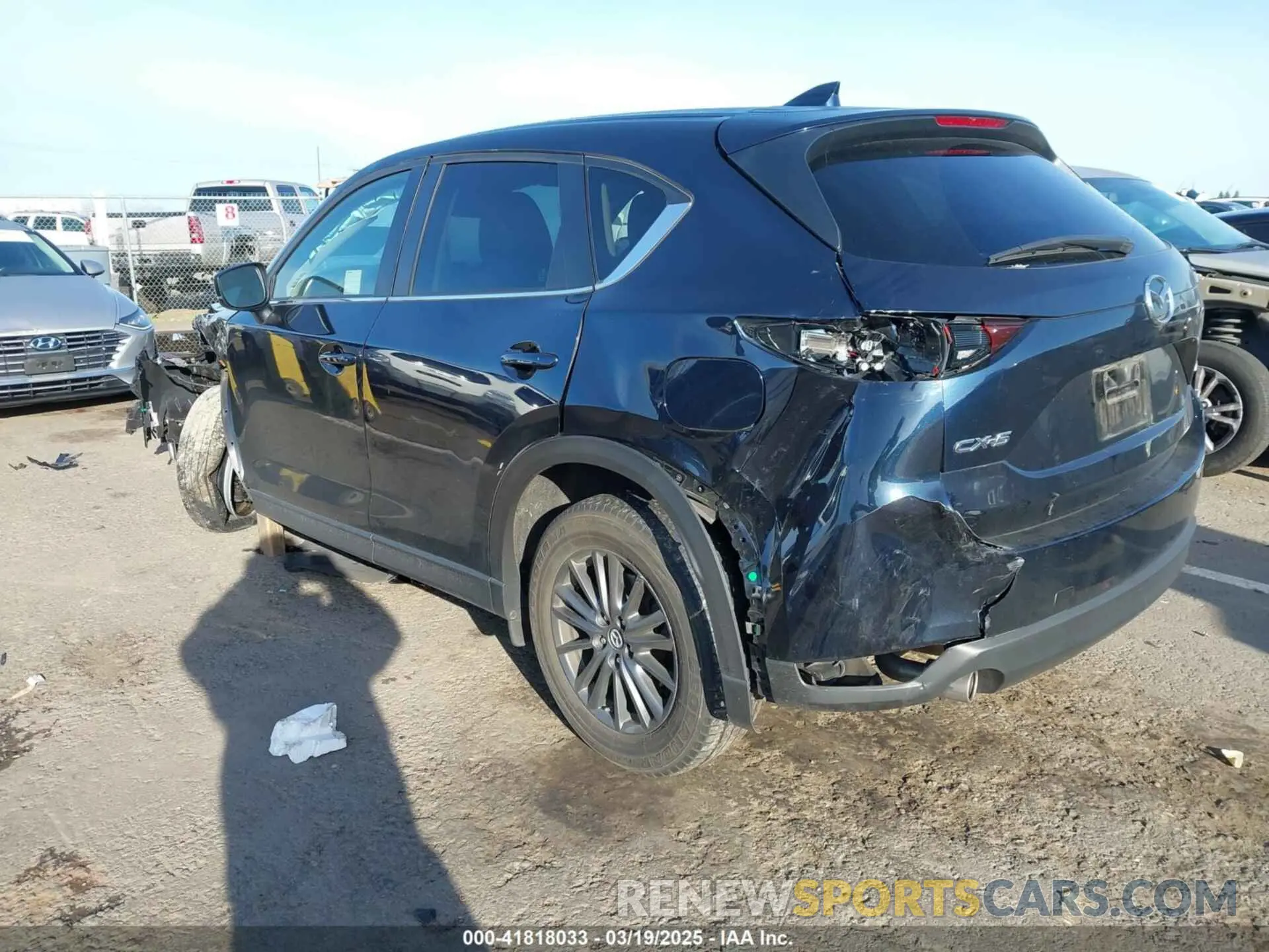 3 Фотография поврежденного автомобиля JM3KFACM7K1671679 MAZDA CX-5 2019