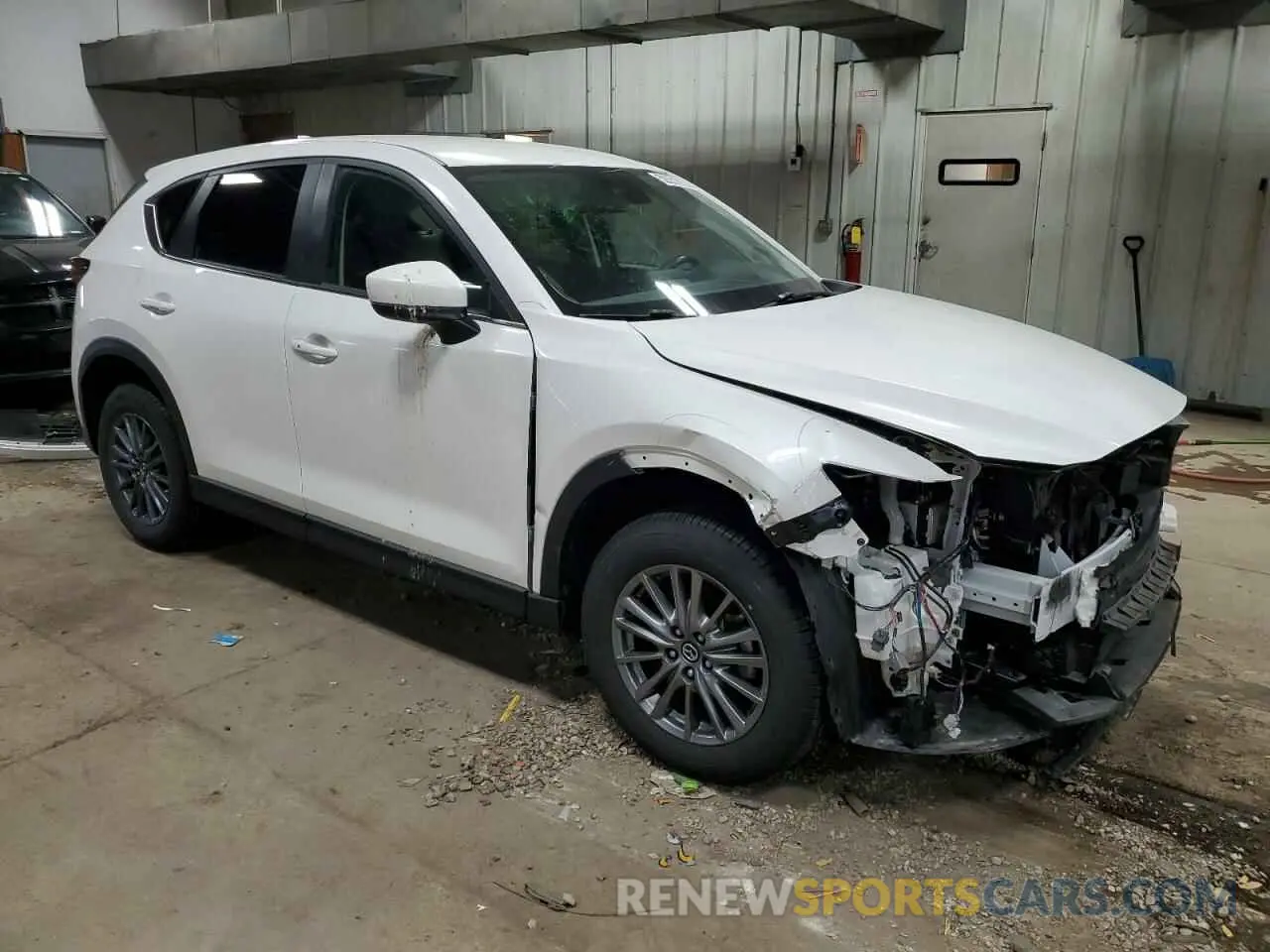 4 Photograph of a damaged car JM3KFACMXK1515135 MAZDA CX-5 2019