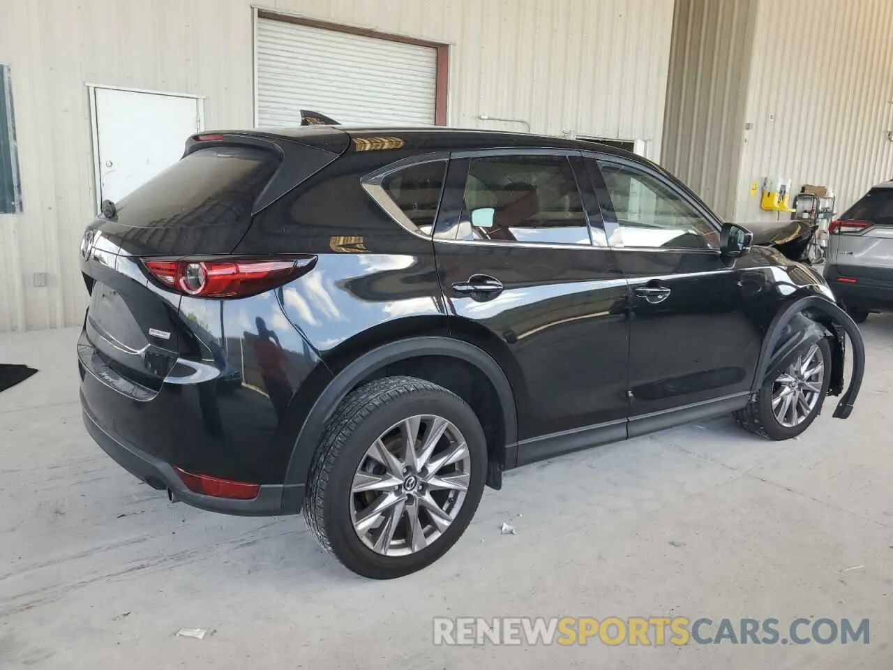 3 Фотография поврежденного автомобиля JM3KFADM4K1555256 MAZDA CX-5 2019