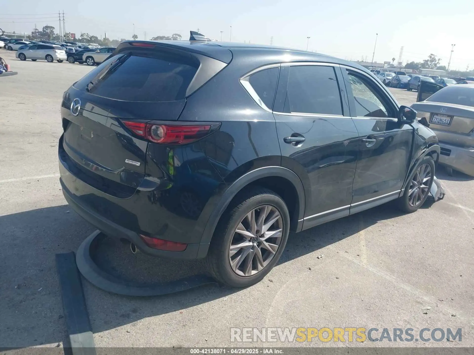 4 Фотография поврежденного автомобиля JM3KFADMXK1547727 MAZDA CX-5 2019