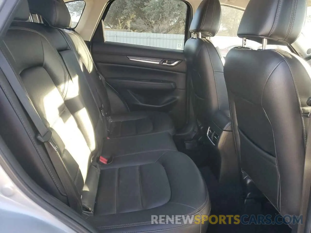 11 Photograph of a damaged car JM3KFADMXK1640361 MAZDA CX-5 2019