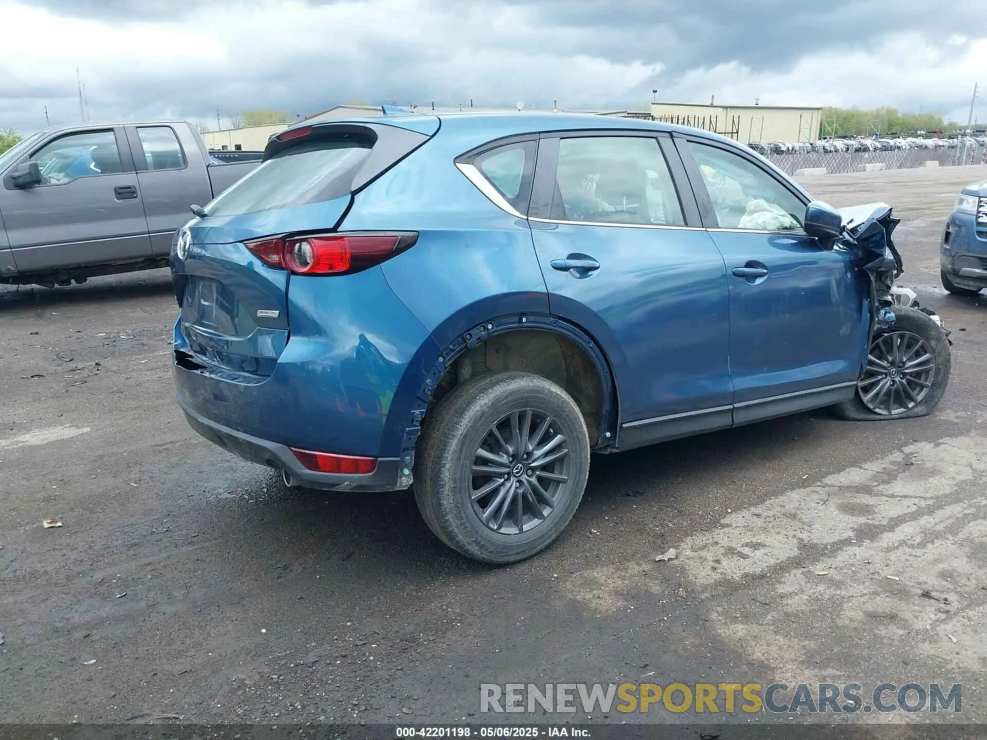 4 Photograph of a damaged car JM3KFBBM4K1614637 MAZDA CX-5 2019