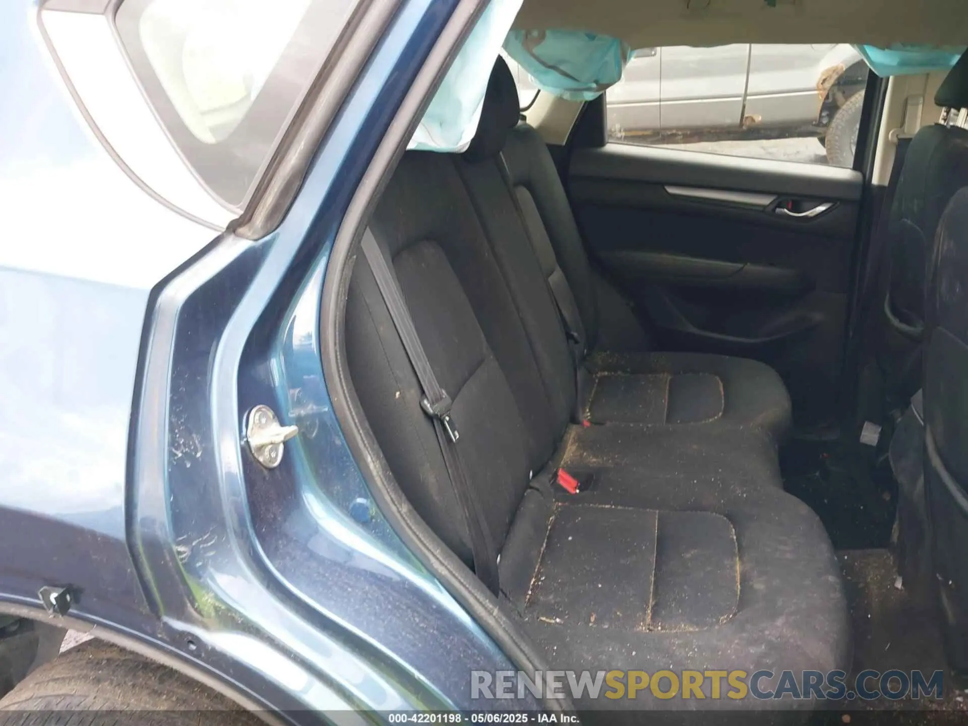 8 Photograph of a damaged car JM3KFBBM4K1614637 MAZDA CX-5 2019