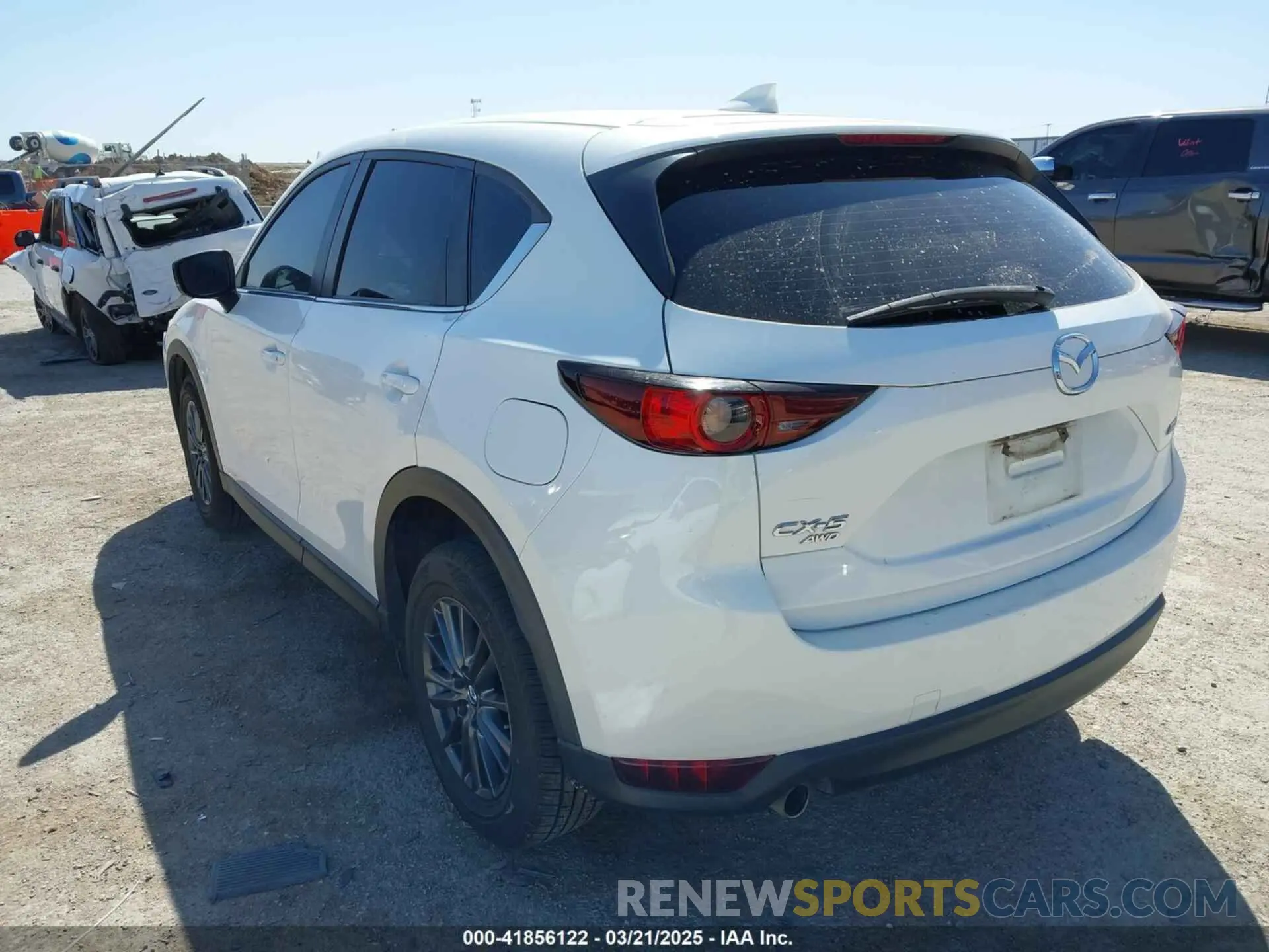 3 Фотография поврежденного автомобиля JM3KFBBM8K1635586 MAZDA CX-5 2019