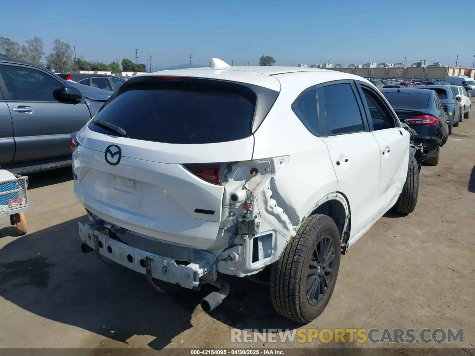 4 Photograph of a damaged car JM3KFBCM1K0529565 MAZDA CX-5 2019
