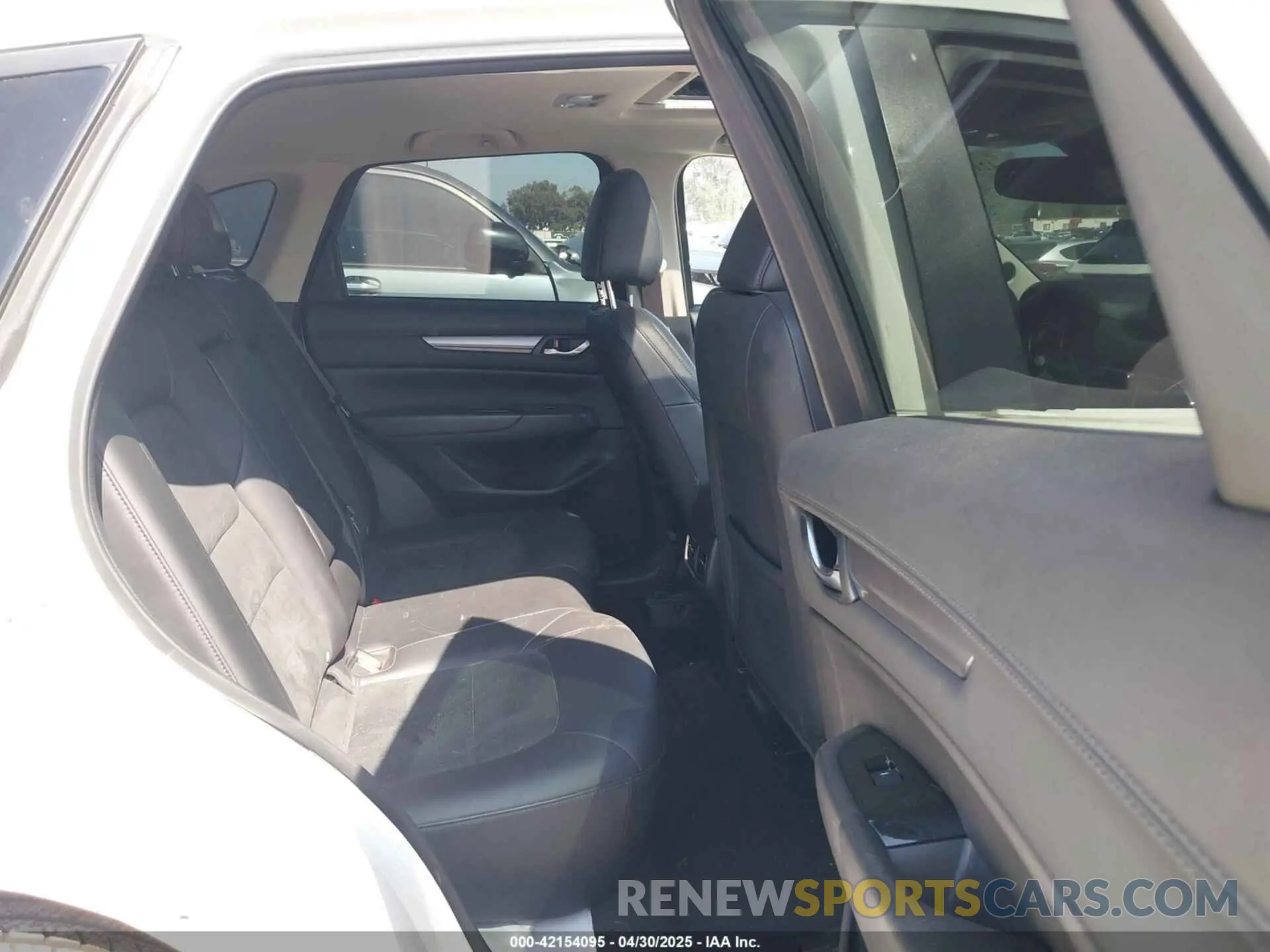 8 Photograph of a damaged car JM3KFBCM1K0529565 MAZDA CX-5 2019