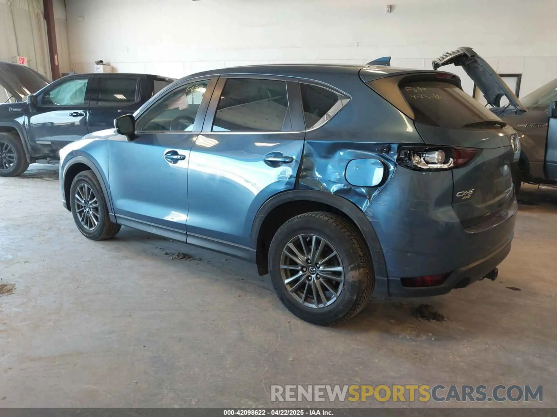 3 Фотография поврежденного автомобиля JM3KFBCM2K0501208 MAZDA CX-5 2019