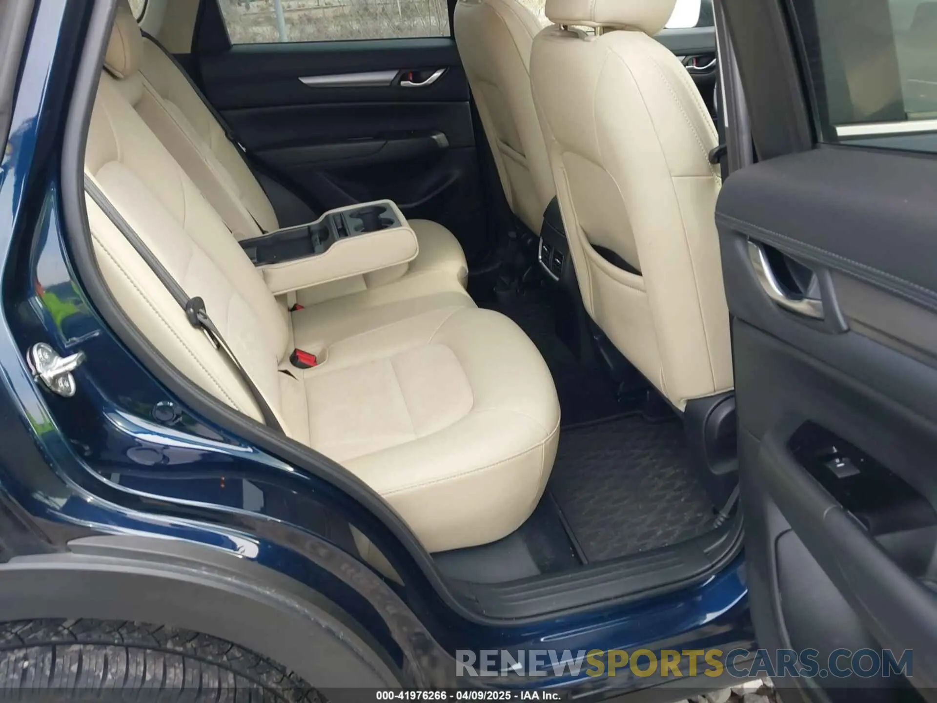 8 Фотография поврежденного автомобиля JM3KFBCM5K0689948 MAZDA CX-5 2019