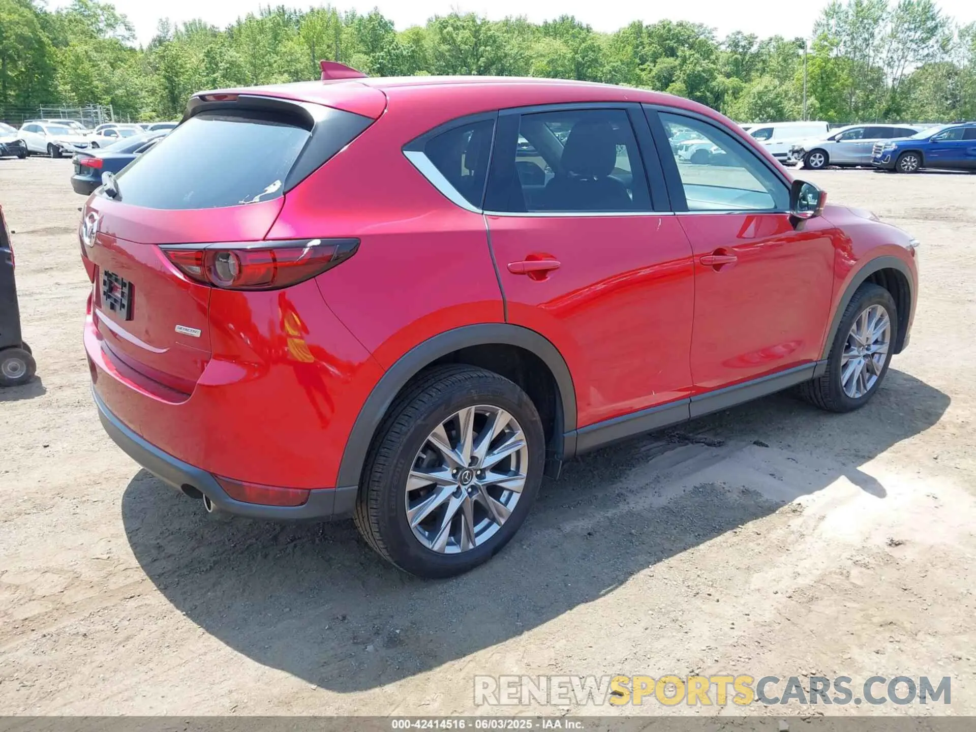 4 Photograph of a damaged car JM3KFBDM0K1633103 MAZDA CX-5 2019
