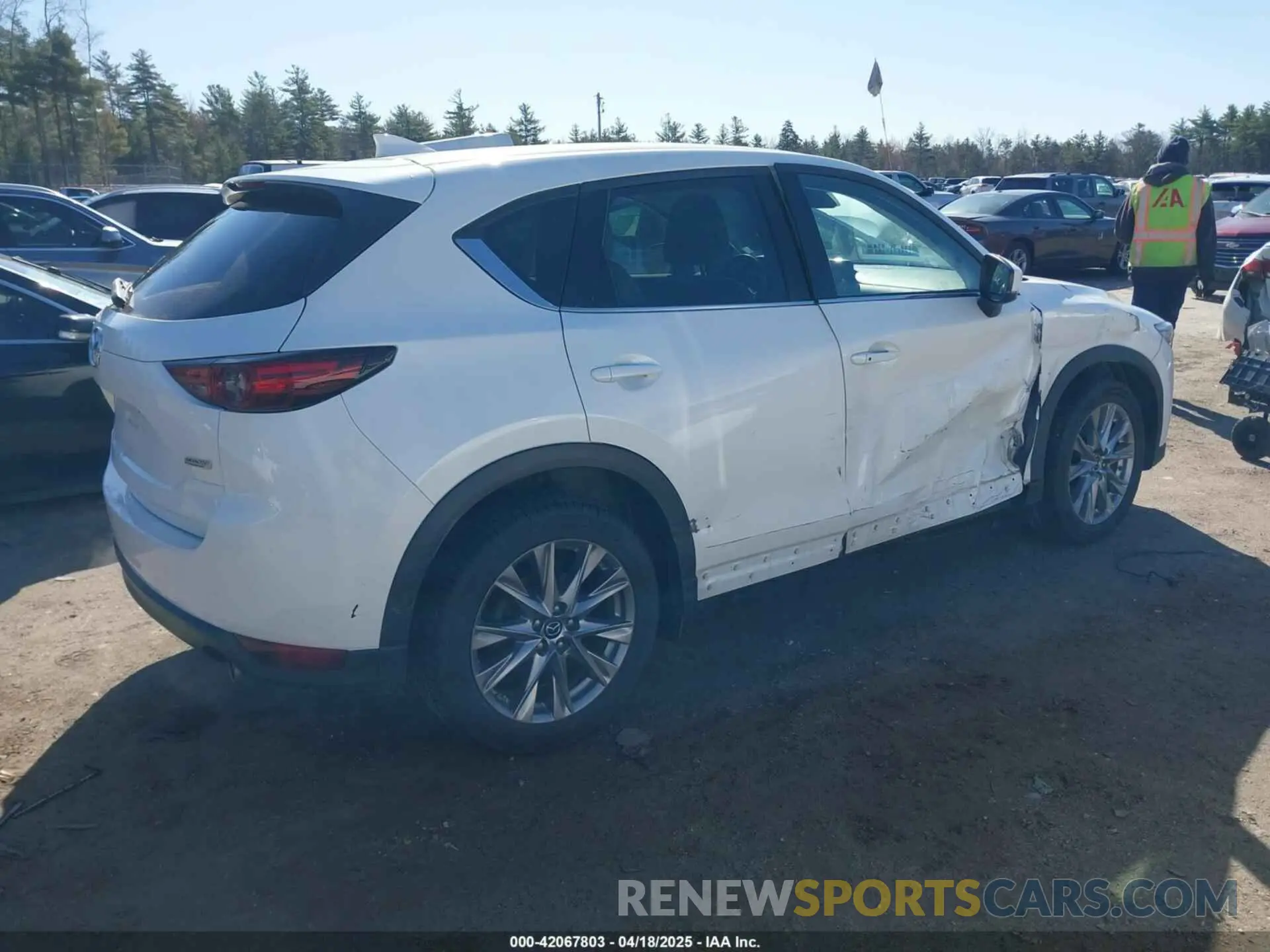 4 Photograph of a damaged car JM3KFBDM2K1506028 MAZDA CX-5 2019