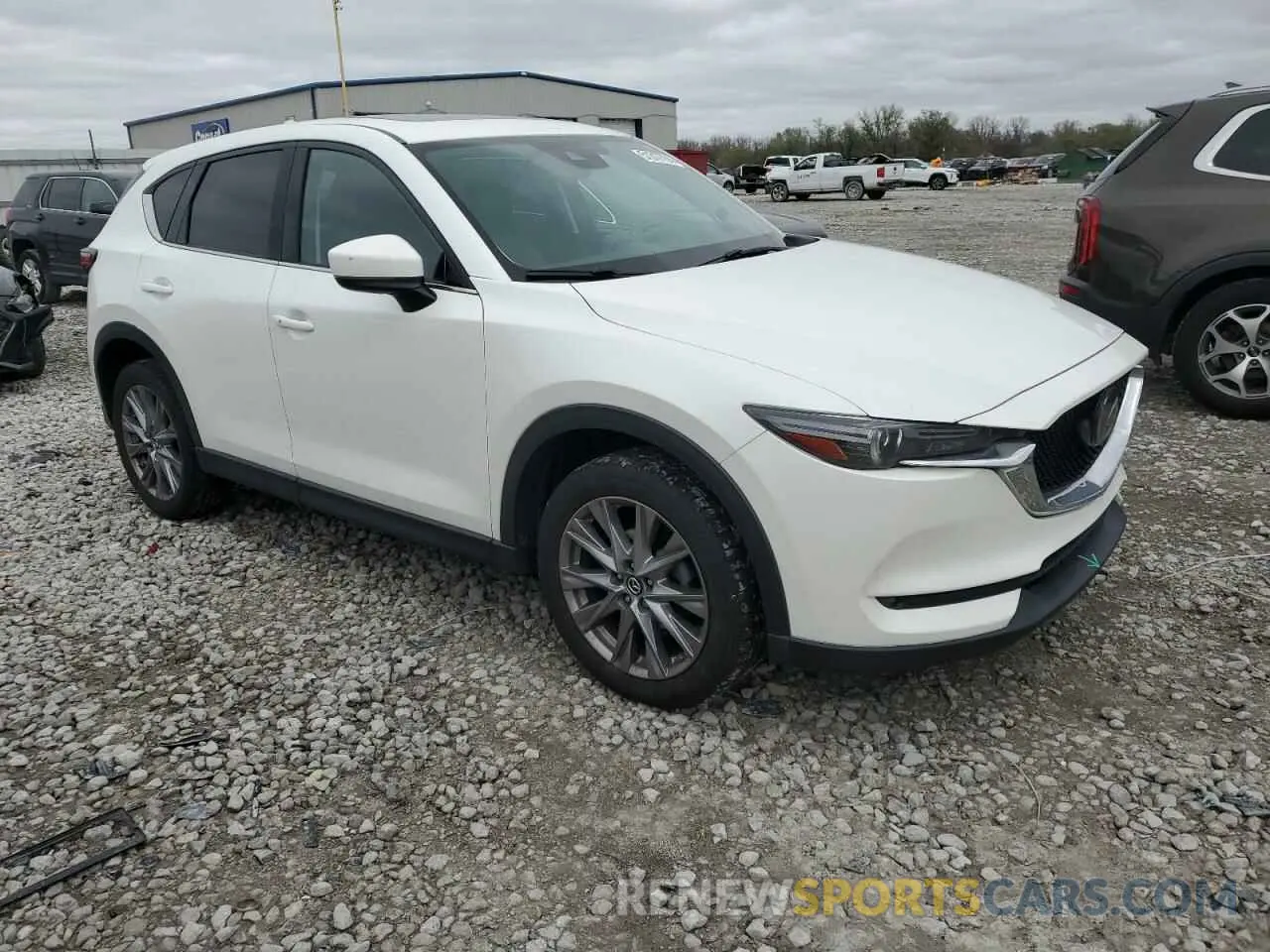 4 Photograph of a damaged car JM3KFBDM2K1682559 MAZDA CX-5 2019
