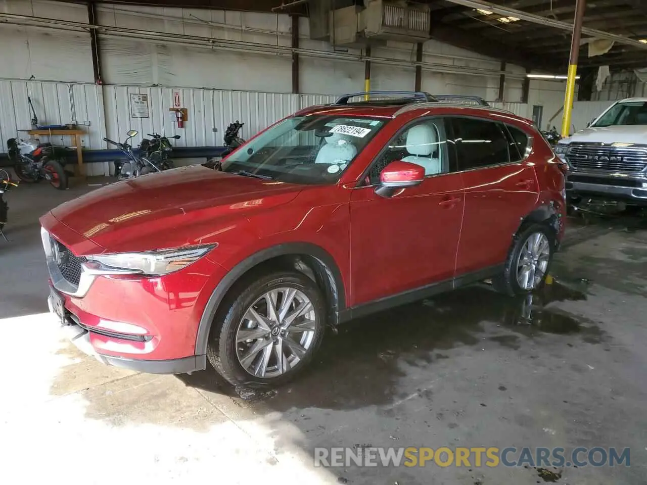 1 Фотография поврежденного автомобиля JM3KFBDMXK0640047 MAZDA CX-5 2019