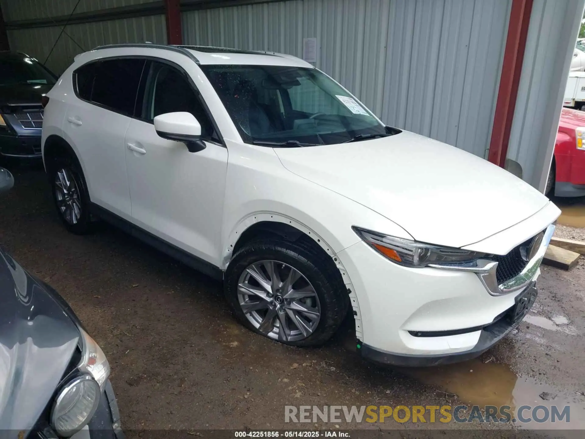 1 Фотография поврежденного автомобиля JM3KFBDY6K0555094 MAZDA CX-5 2019
