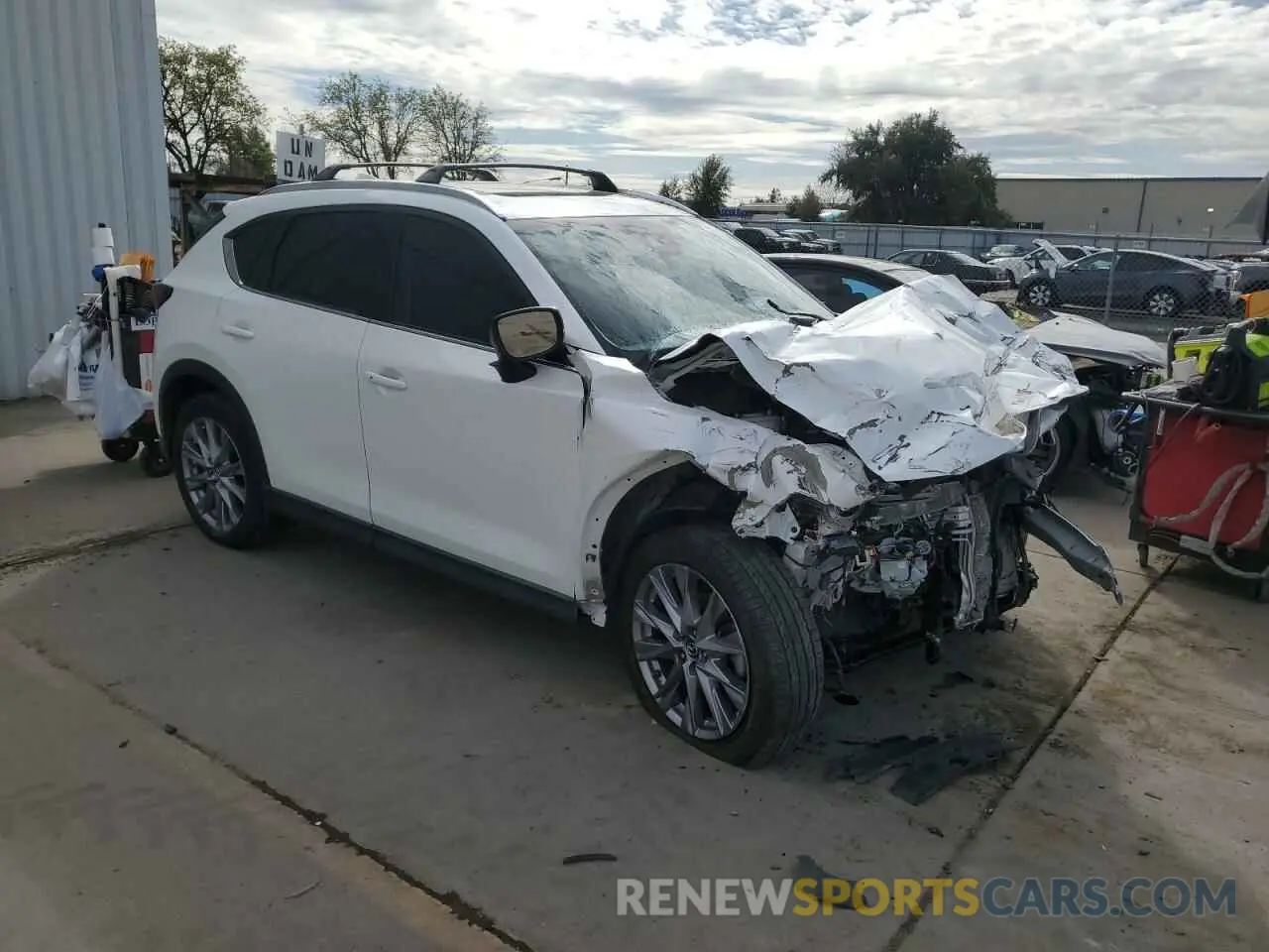 4 Photograph of a damaged car JM3KFBDY7K0543049 MAZDA CX-5 2019
