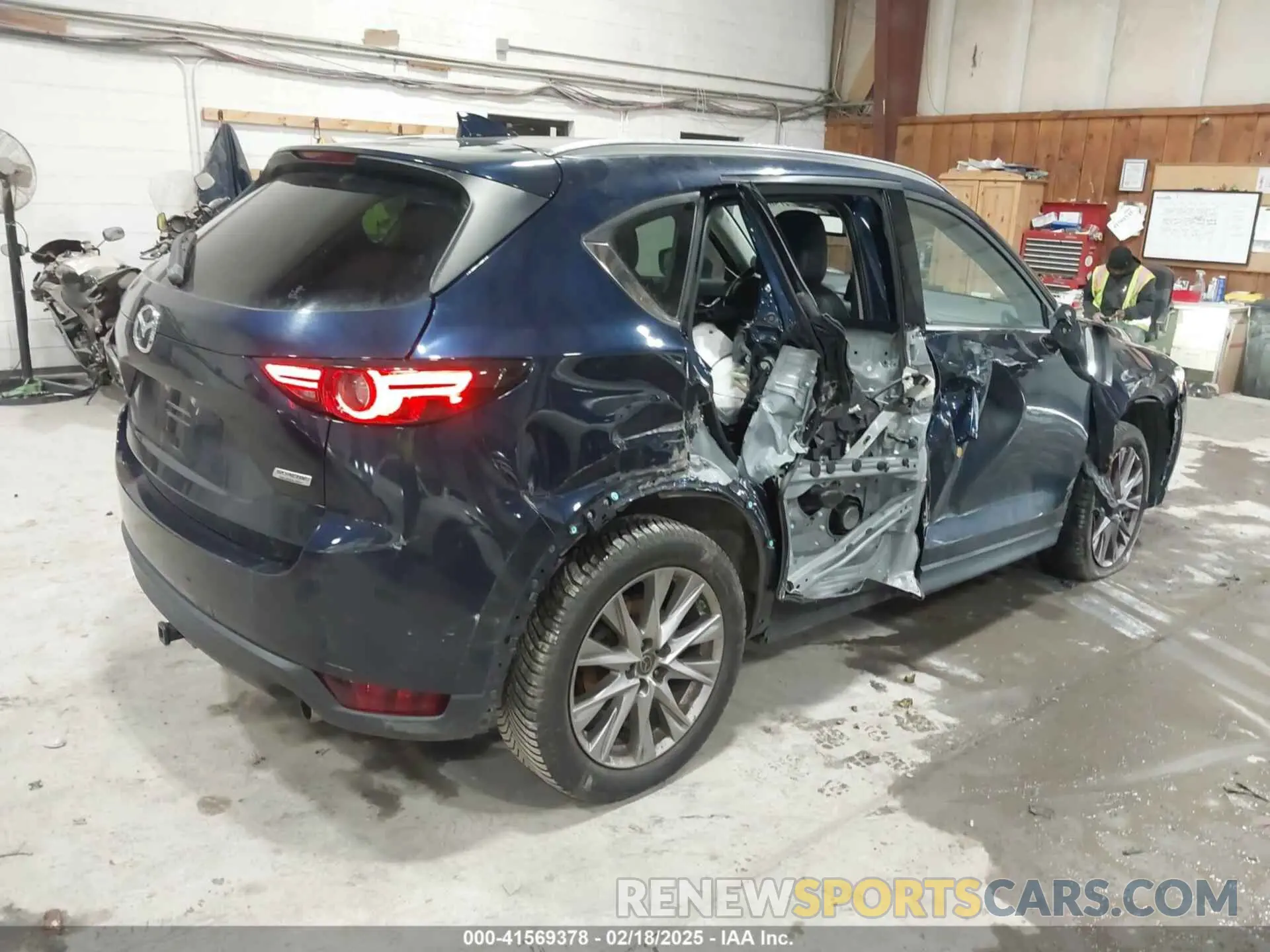 4 Фотография поврежденного автомобиля JM3KFBDY9K0620312 MAZDA CX-5 2019
