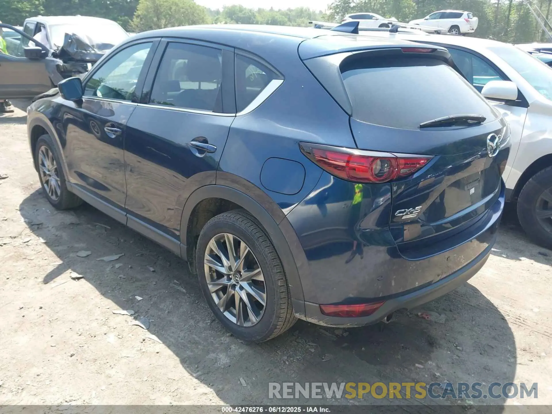3 Photograph of a damaged car JM3KFBEY0K0616969 MAZDA CX-5 2019