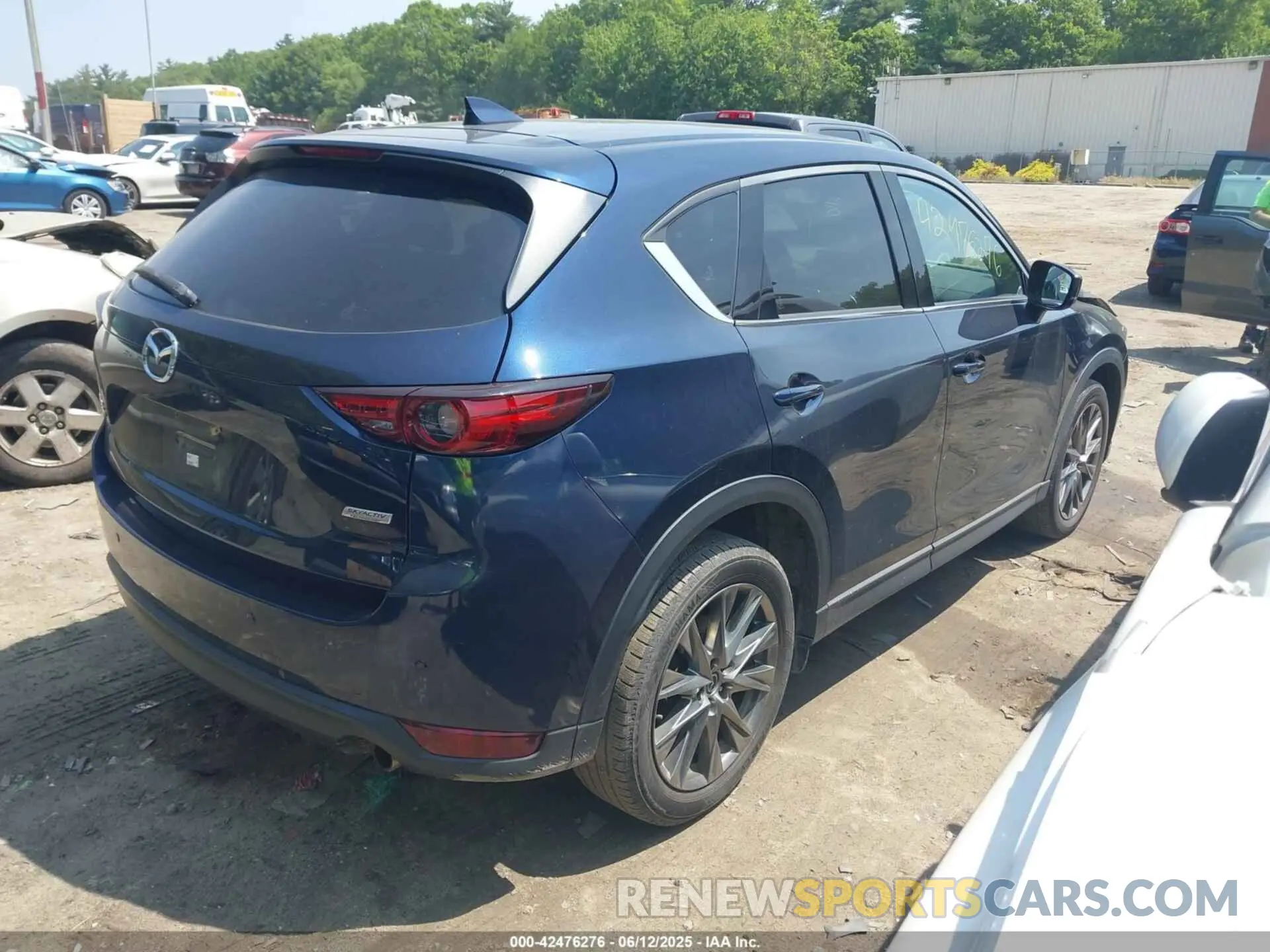 4 Photograph of a damaged car JM3KFBEY0K0616969 MAZDA CX-5 2019