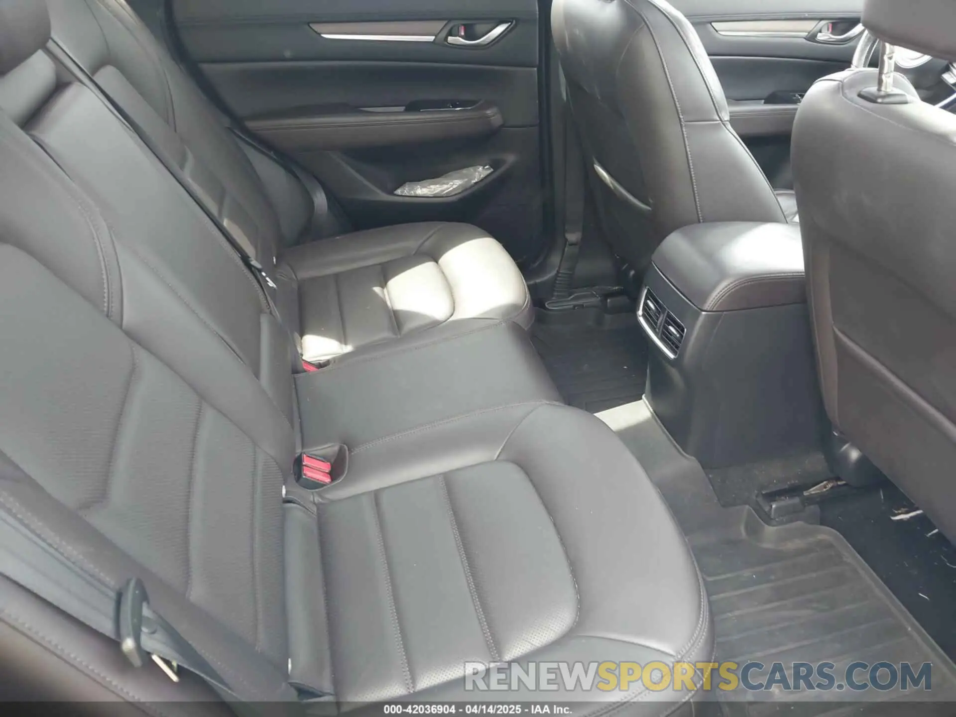 8 Photograph of a damaged car JM3KFBEY1K0512880 MAZDA CX-5 2019