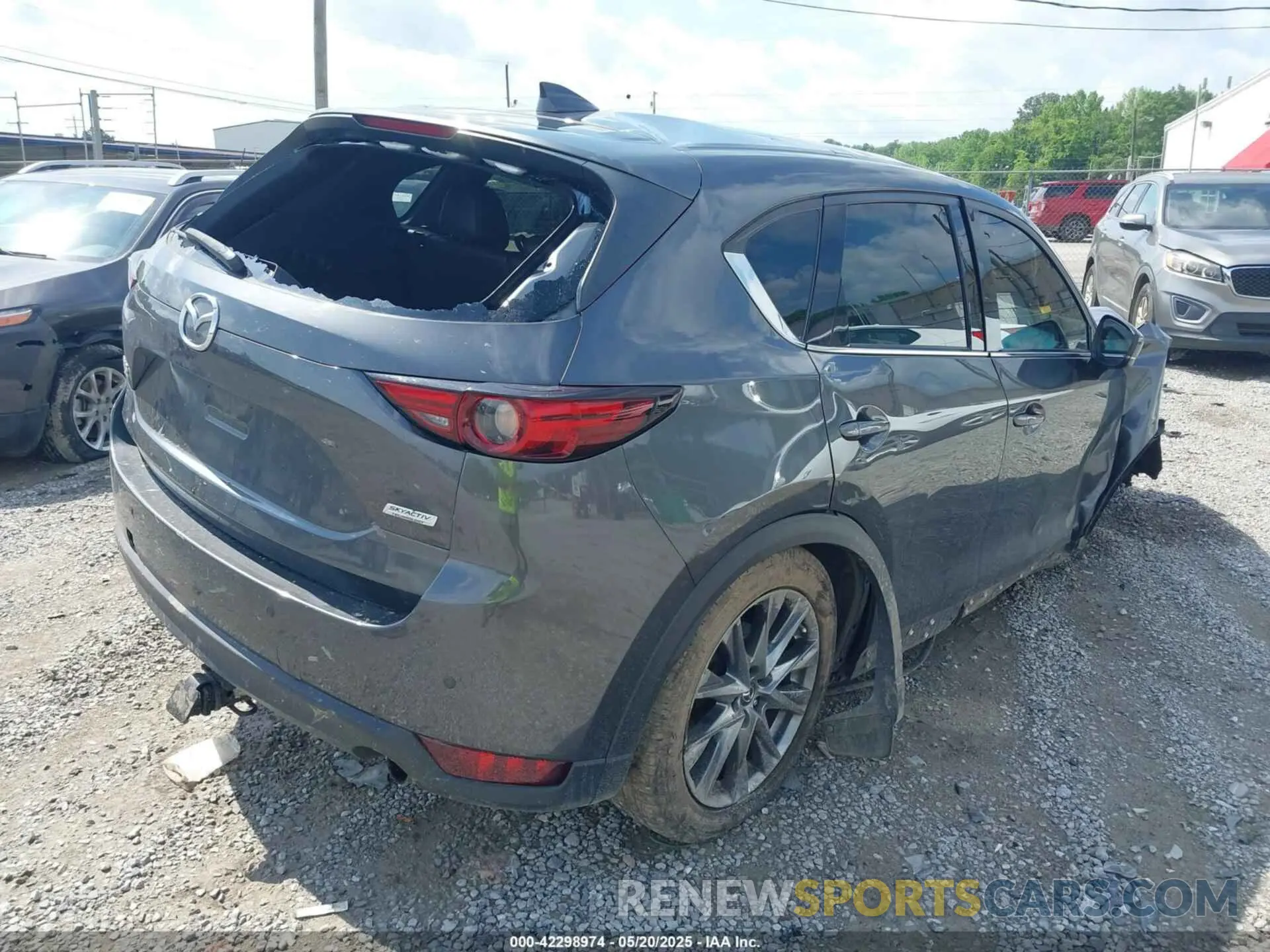 4 Photograph of a damaged car JM3KFBEY3K0630493 MAZDA CX-5 2019