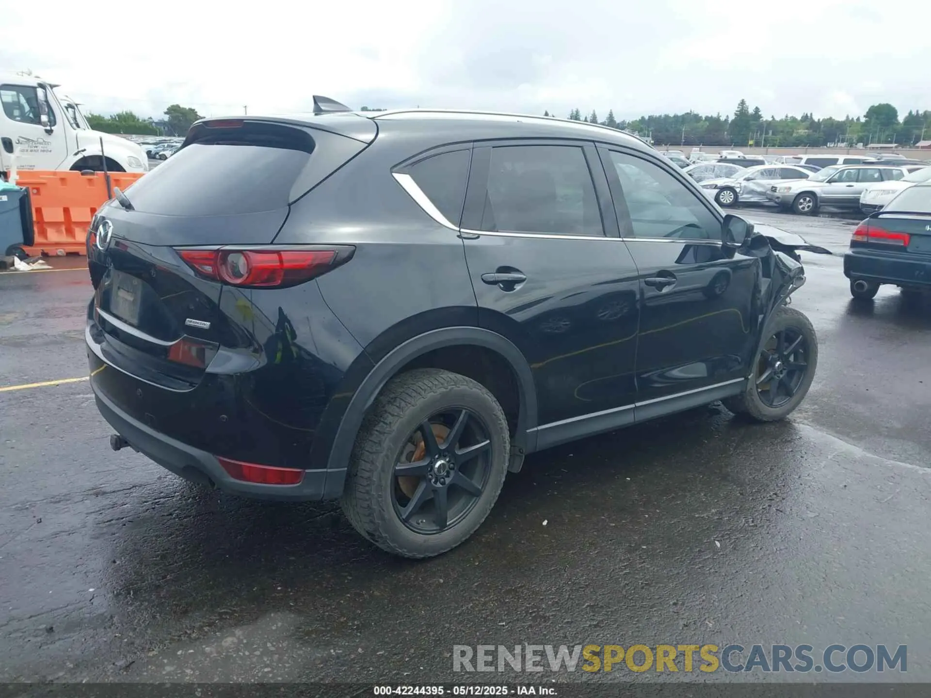 4 Photograph of a damaged car JM3KFBEY9K0592039 MAZDA CX-5 2019