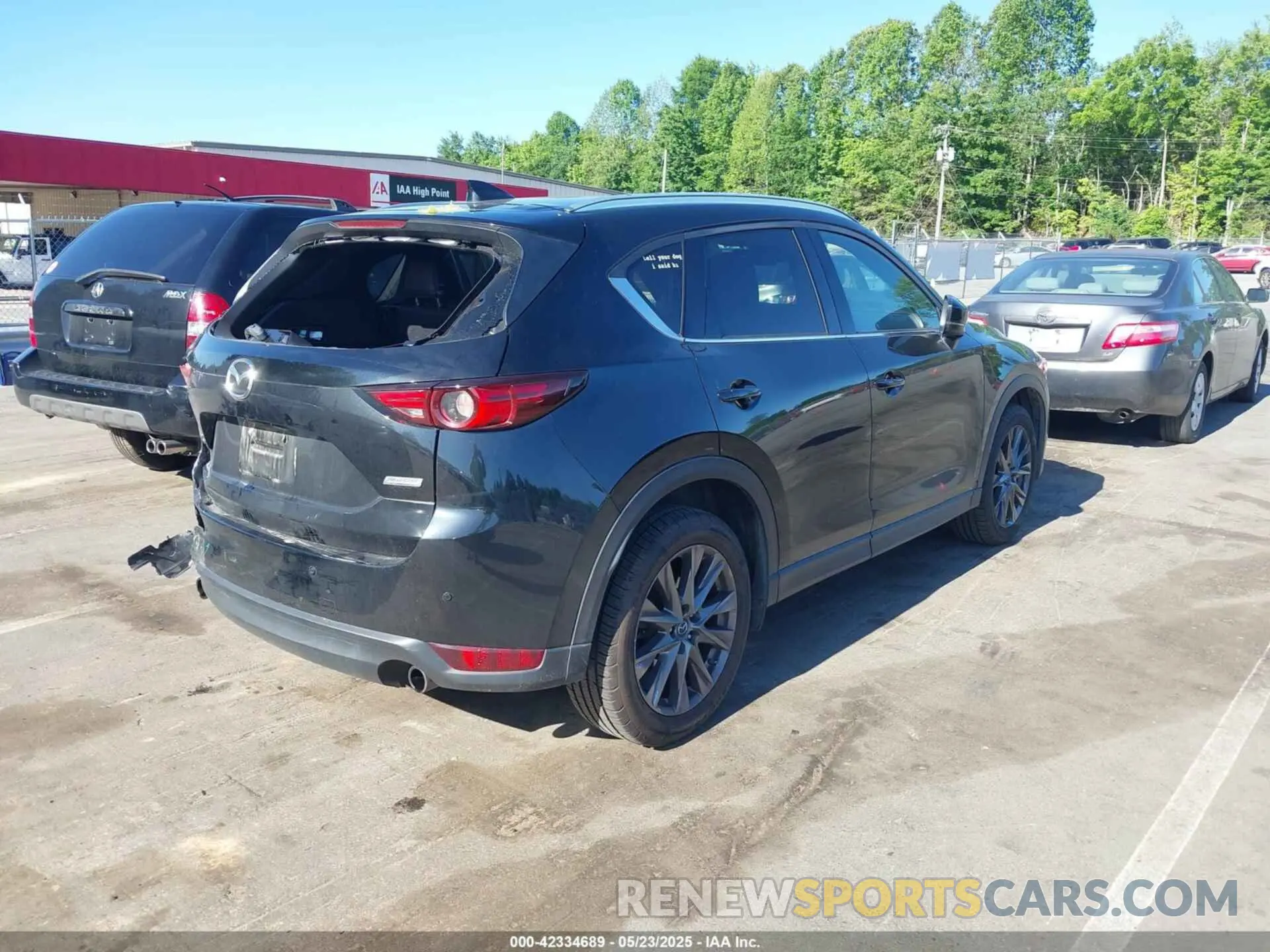 4 Фотография поврежденного автомобиля JM3KFBEY9K0638260 MAZDA CX-5 2019