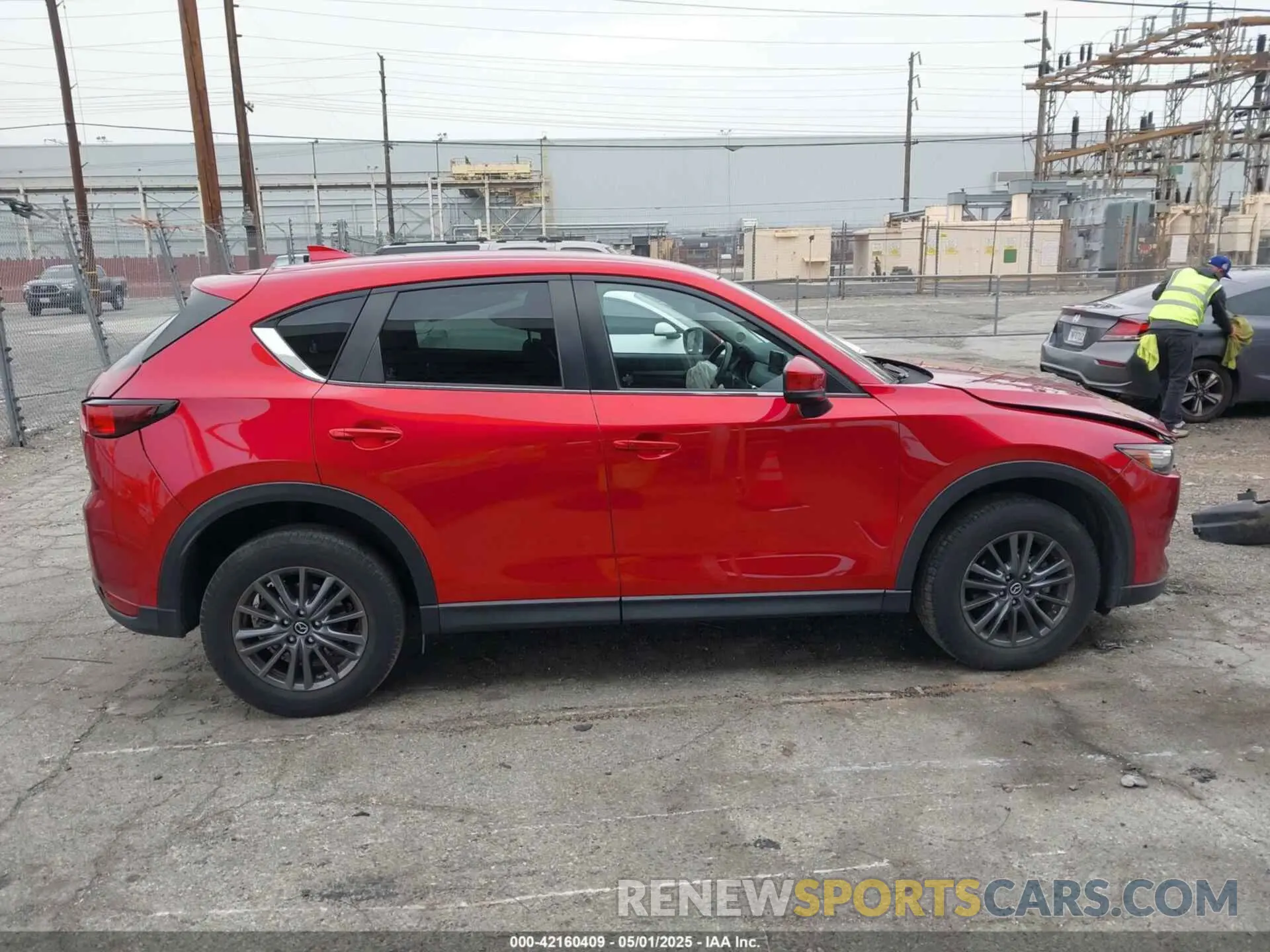 13 Фотография поврежденного автомобиля JM3KFACM3L0813131 MAZDA CX-5 2020
