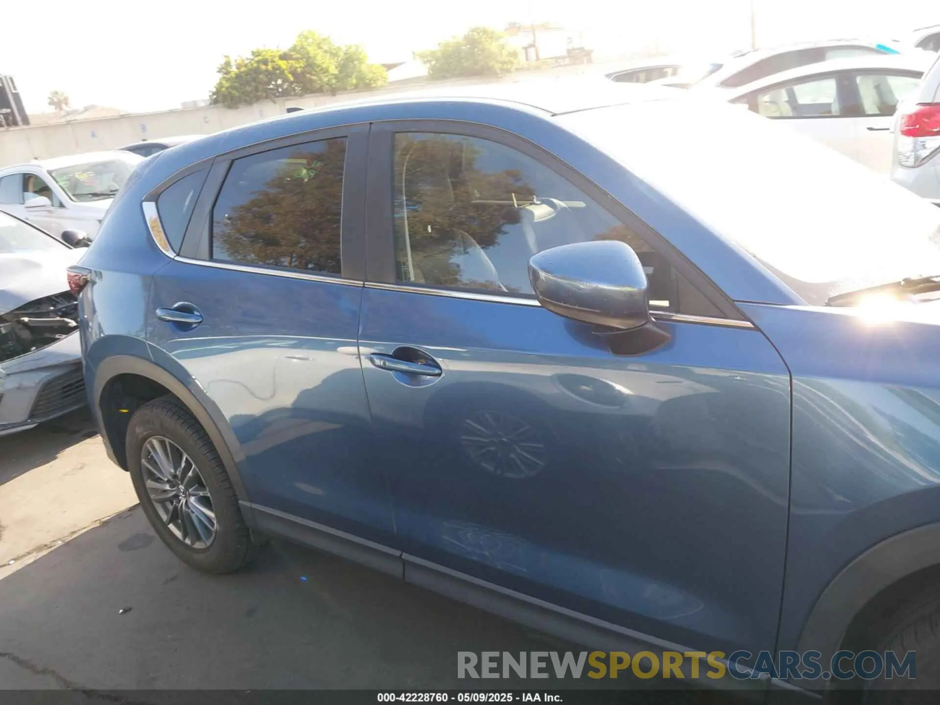 14 Photograph of a damaged car JM3KFACM4L1833432 MAZDA CX-5 2020