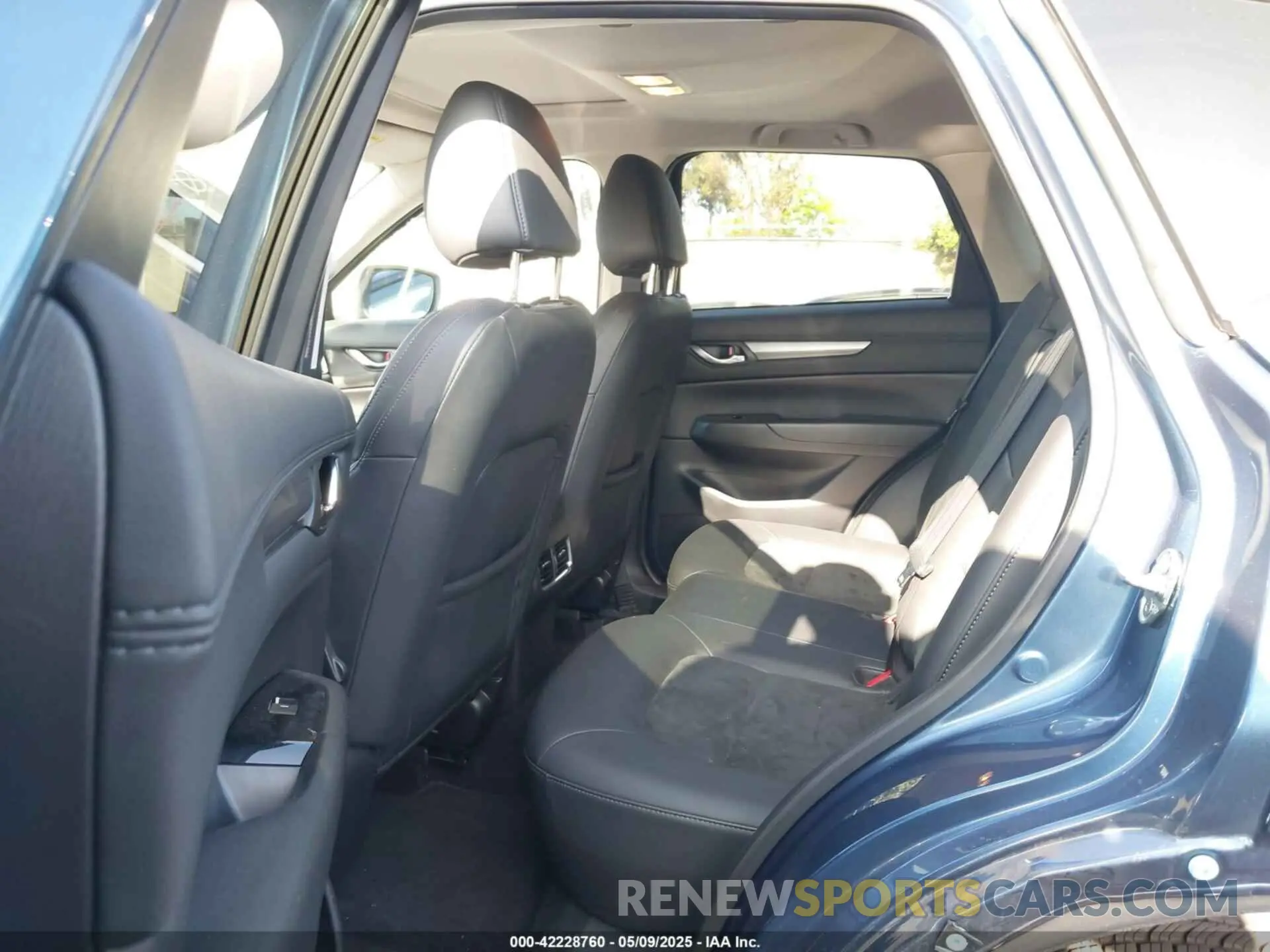 21 Photograph of a damaged car JM3KFACM4L1833432 MAZDA CX-5 2020