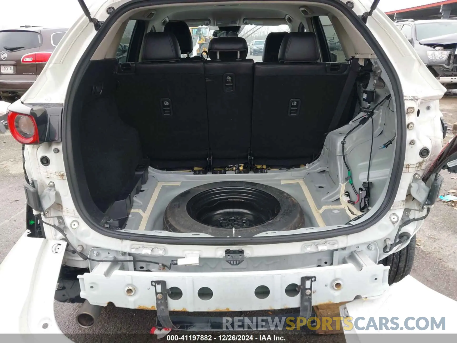 8 Photograph of a damaged car JM3KFACM6L0753698 MAZDA CX-5 2020