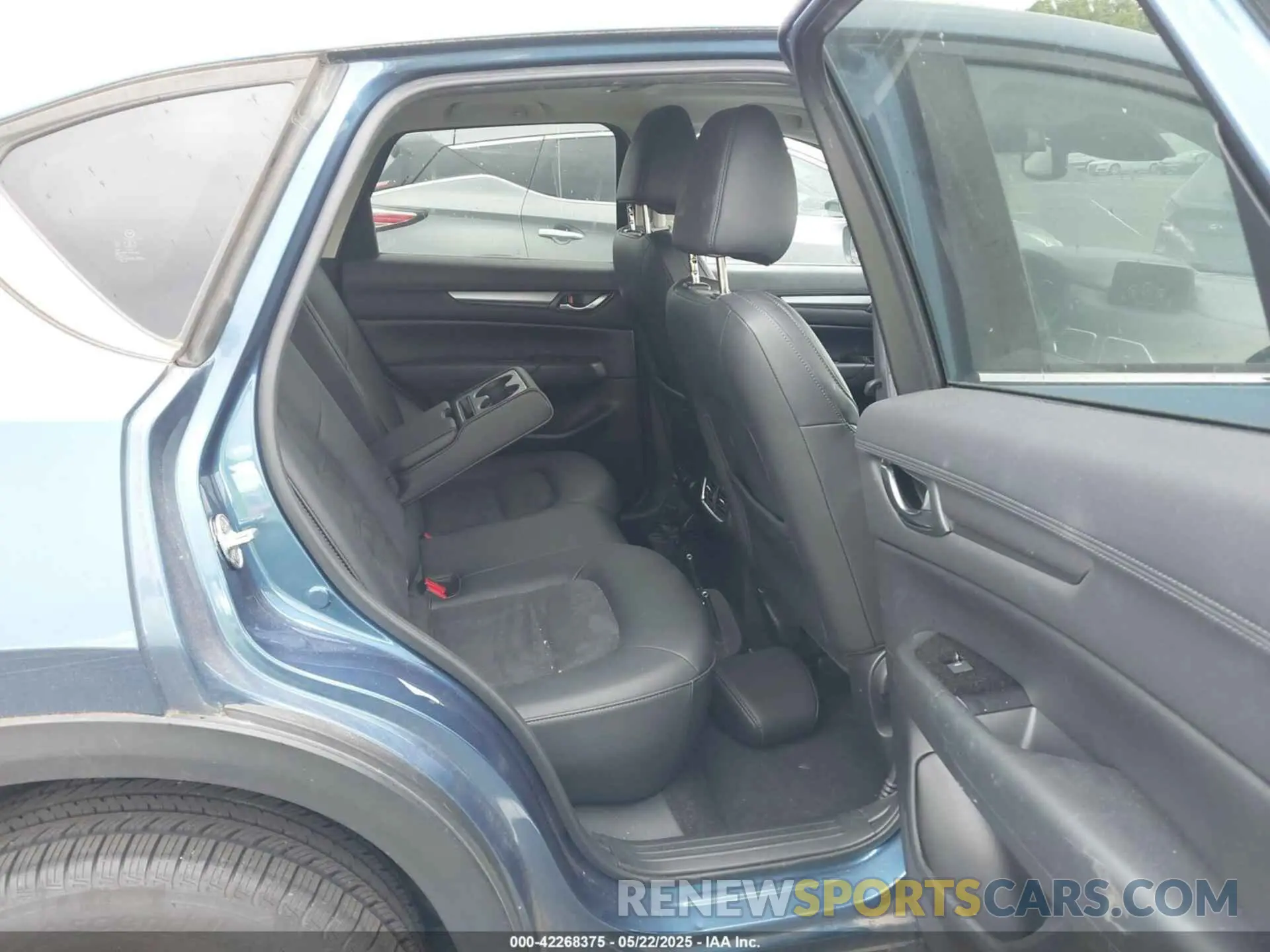 8 Photograph of a damaged car JM3KFACM8L0793166 MAZDA CX-5 2020