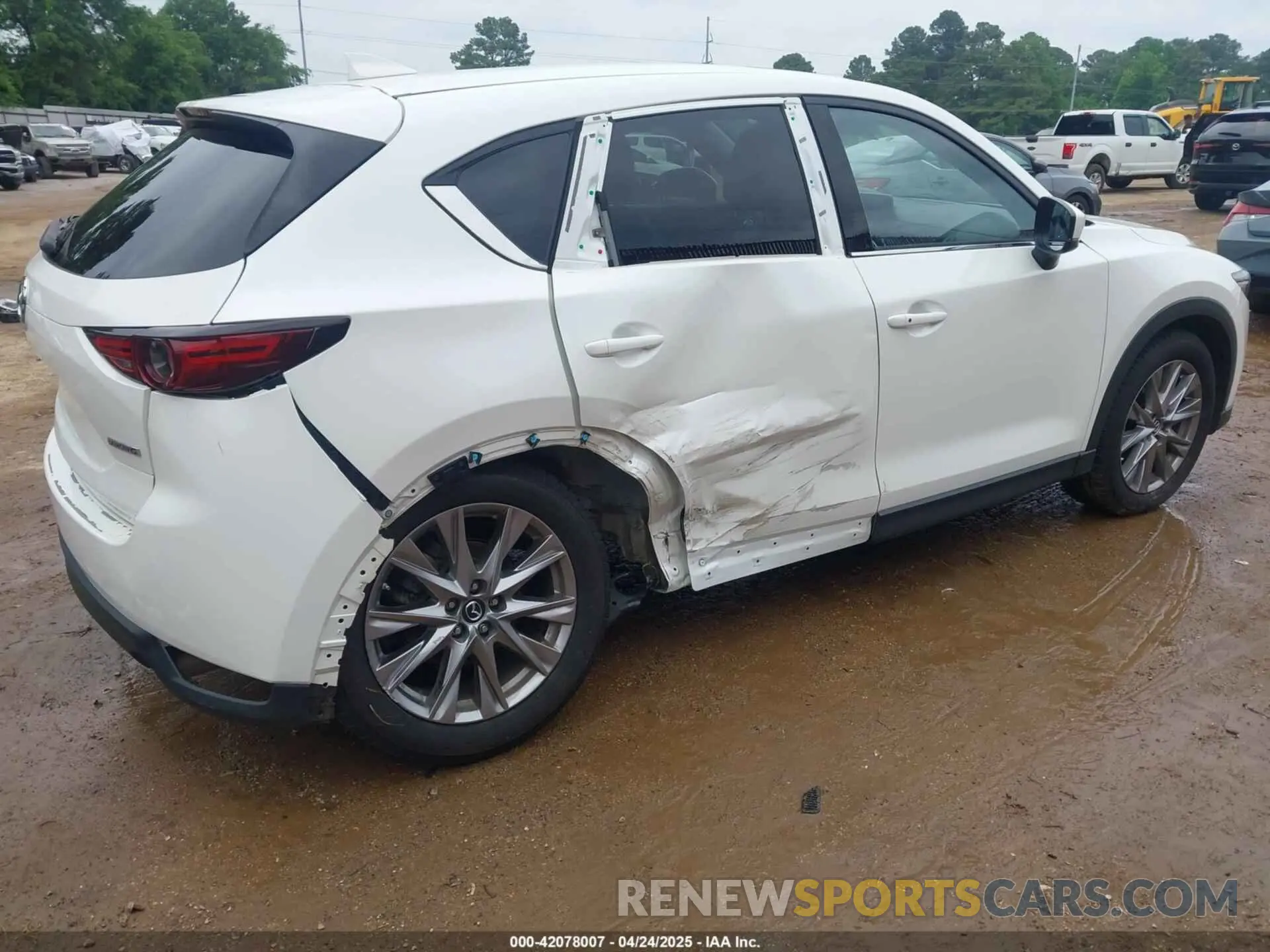 4 Фотография поврежденного автомобиля JM3KFADM0L0805048 MAZDA CX-5 2020