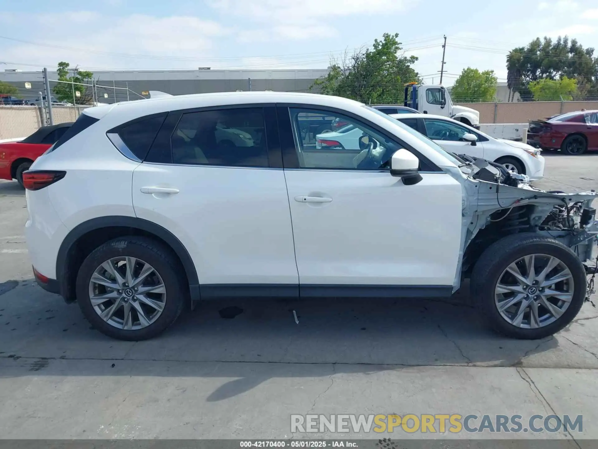 14 Фотография поврежденного автомобиля JM3KFADM0L0859059 MAZDA CX-5 2020